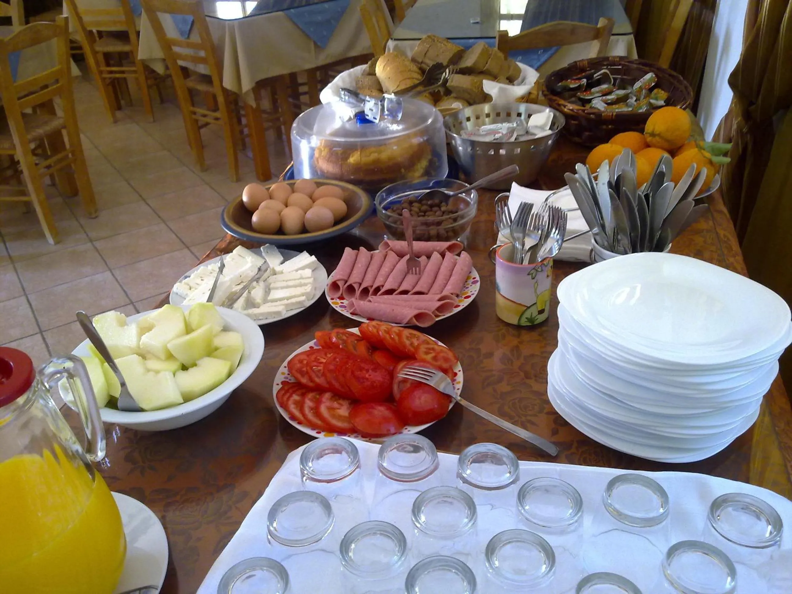 Food and drinks in Dimitris Villa Hotel