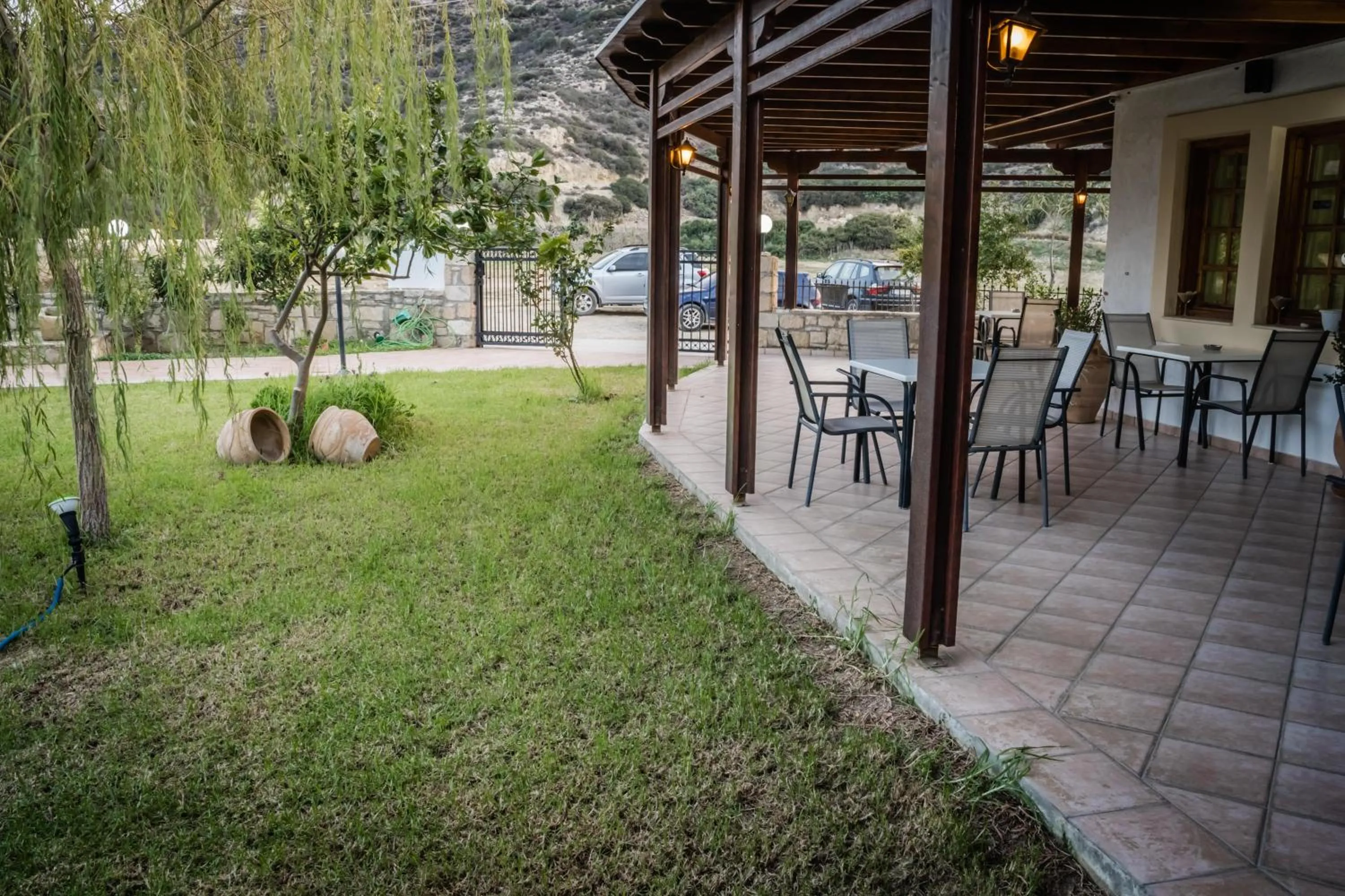 Garden in Dimitris Villa Hotel
