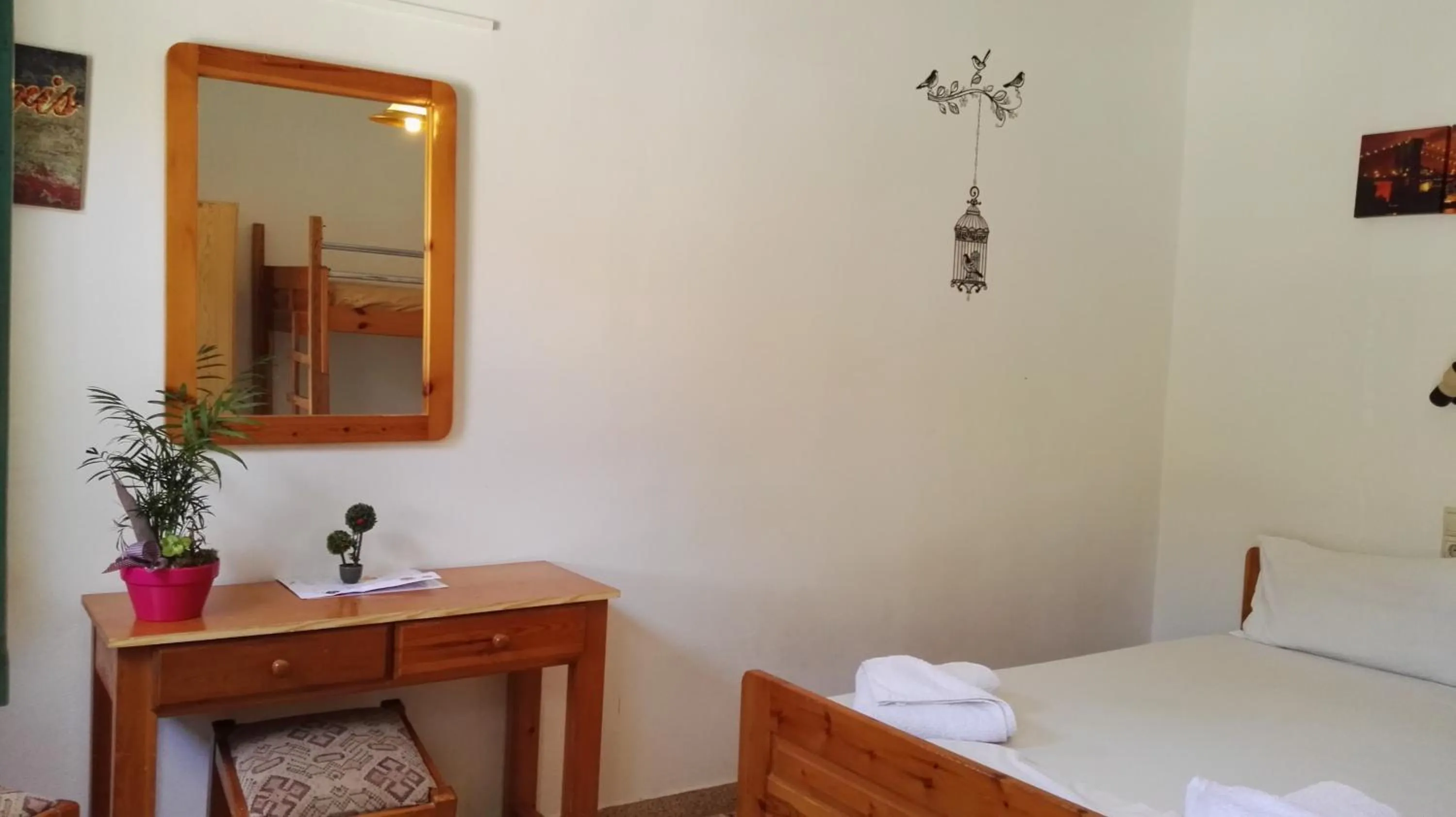 Photo of the whole room, Bed in Dimitris Villa Hotel