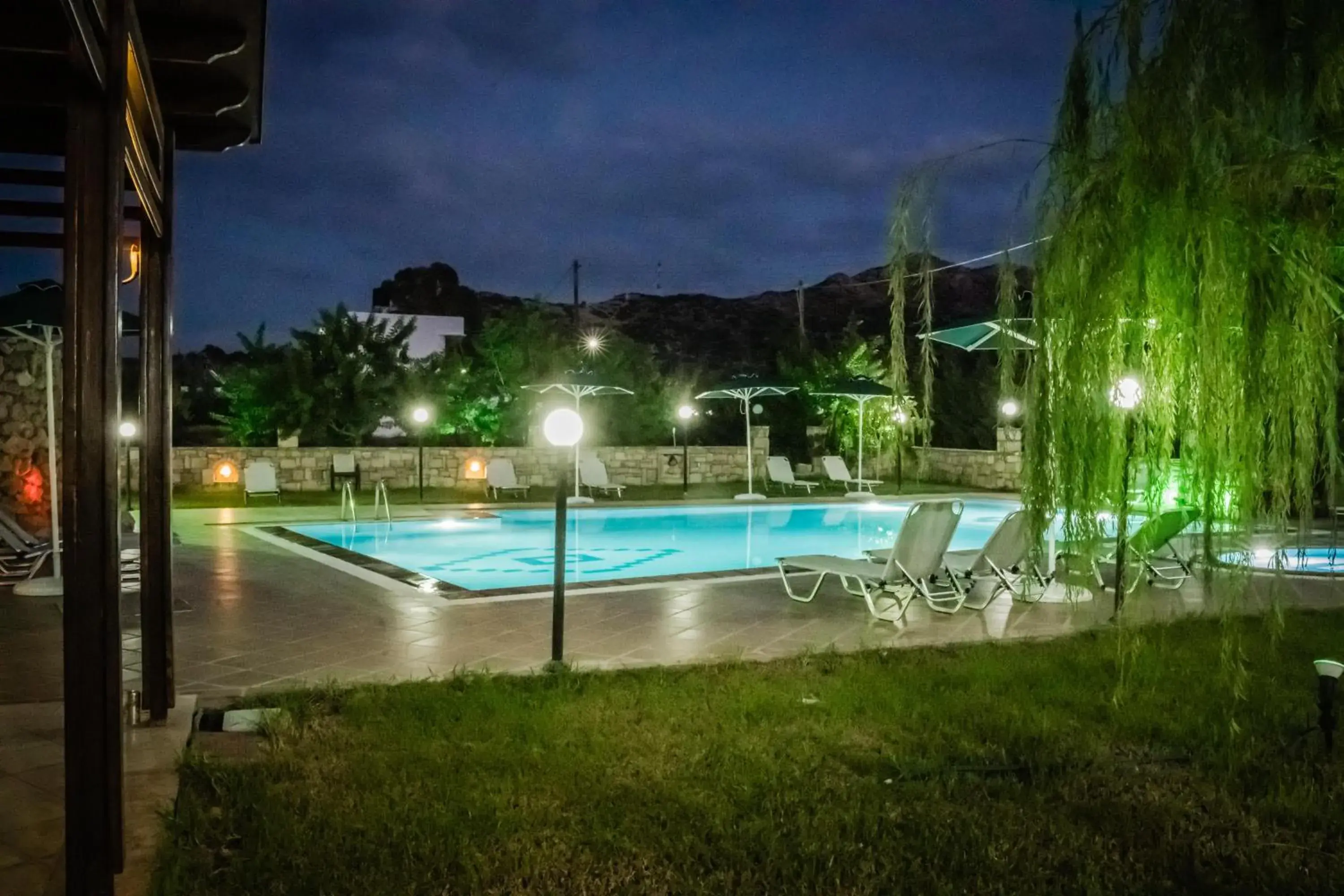 Pool view in Dimitris Villa Hotel Pool view in Dimitris Villa Hotel