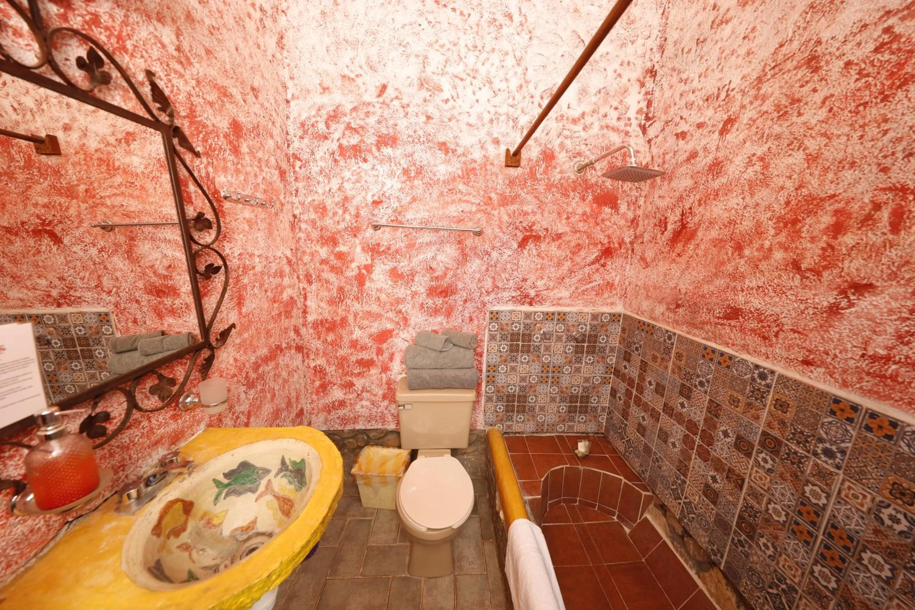 Bathroom in Huayápam Yù'ú Lodge