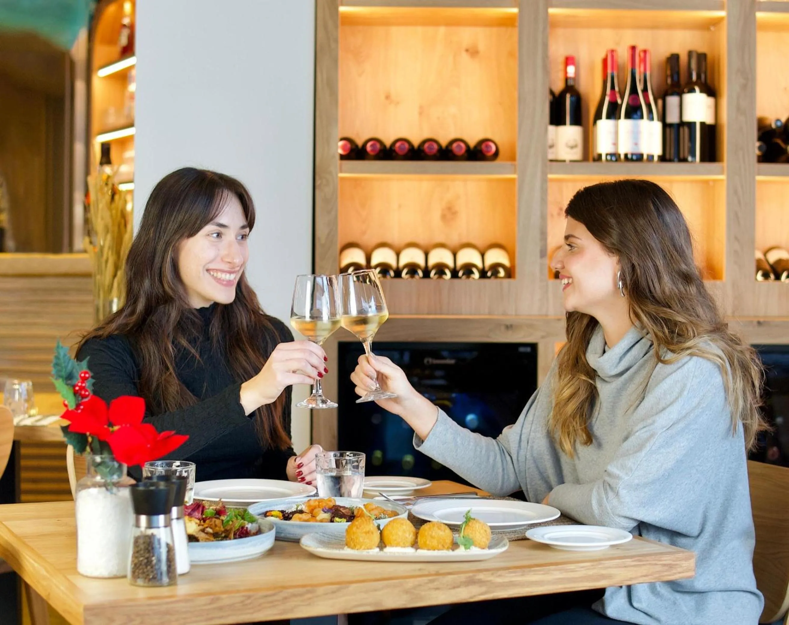 Restaurant/places to eat in Lato Boutique Hotel