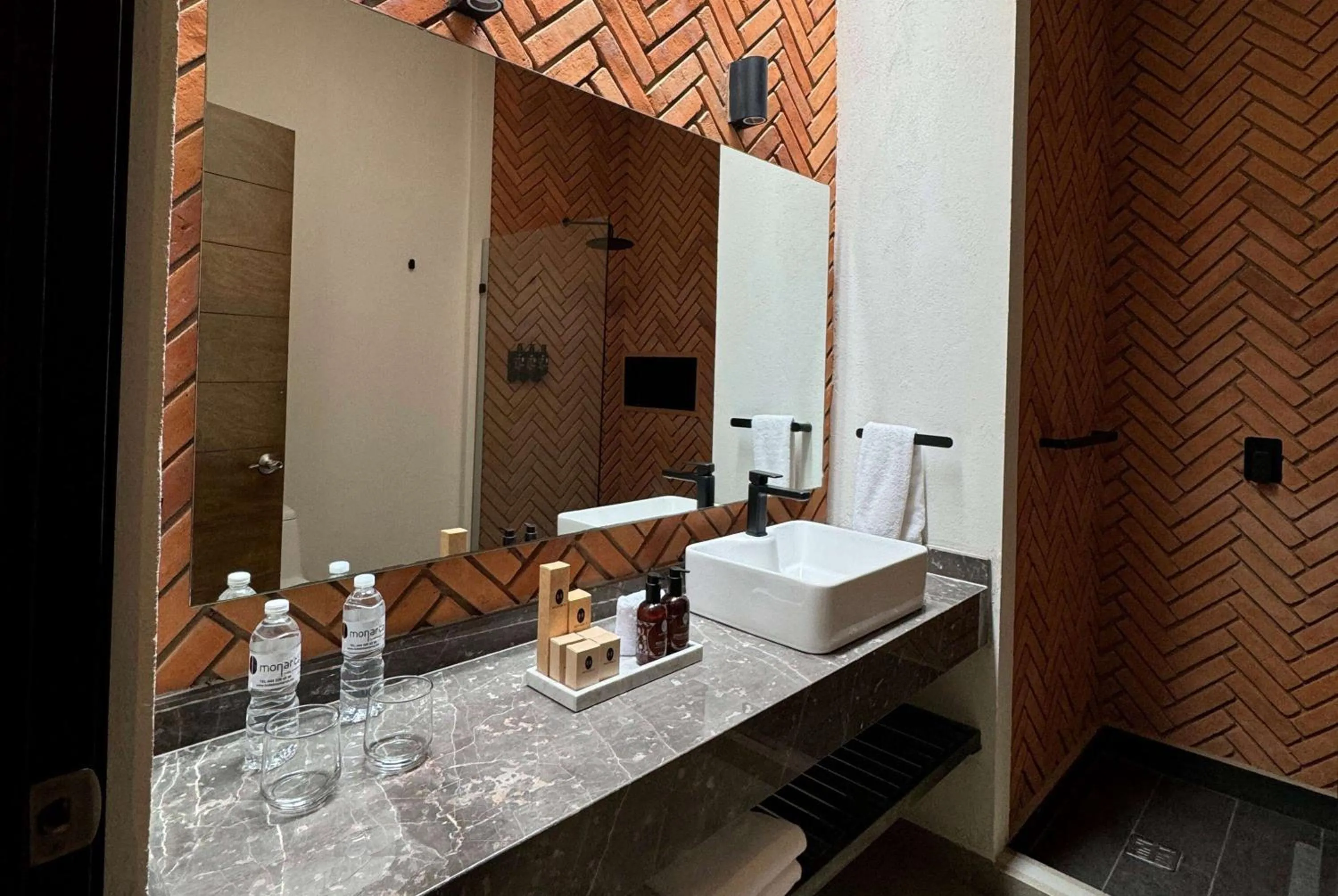 Photo of the whole room in Esplendor by Wyndham San Luis Potosi