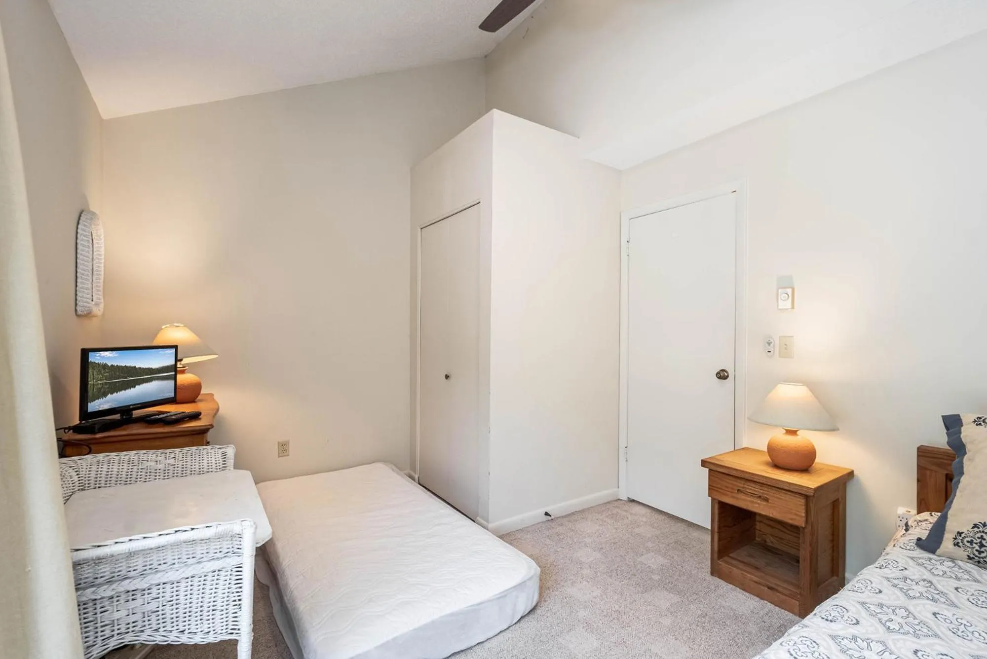 Property building, Bed in Villages of Wisp 13 Lakeview Court