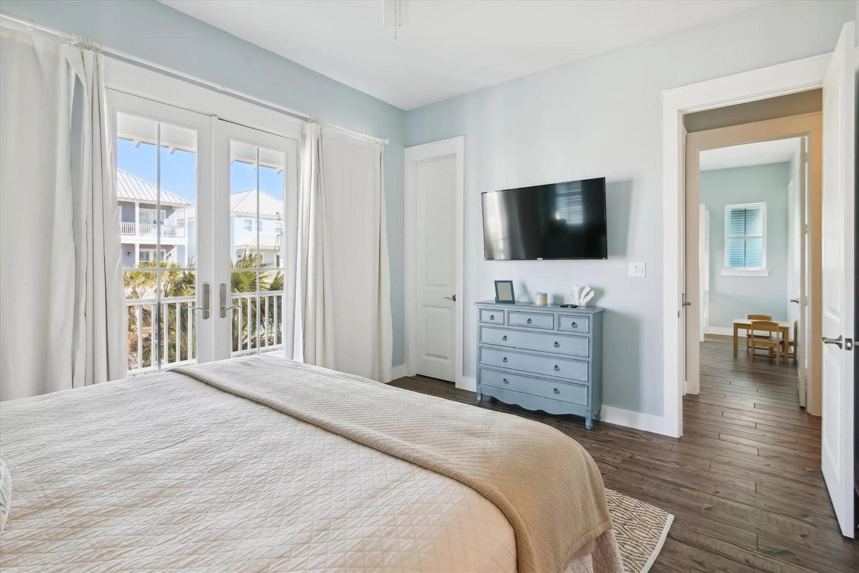 Property building, Bed in Key West