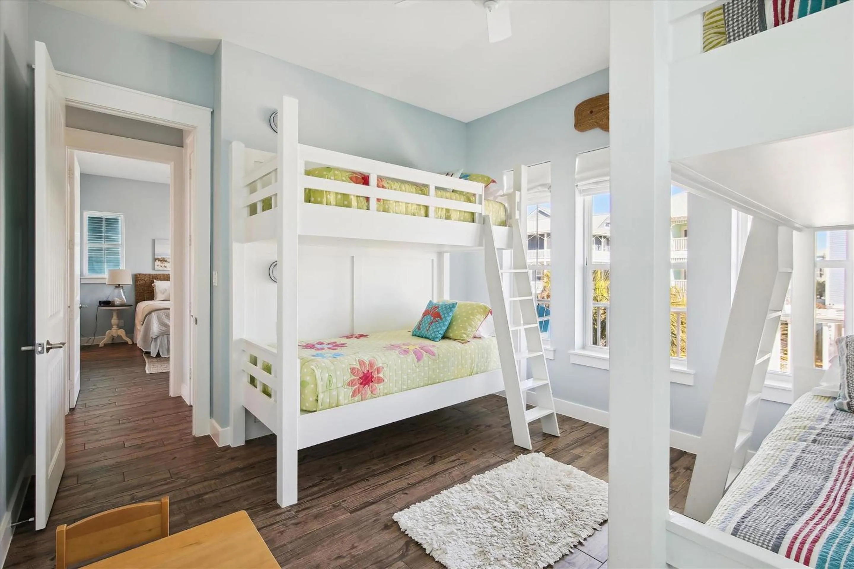 Property building, Bed in Key West