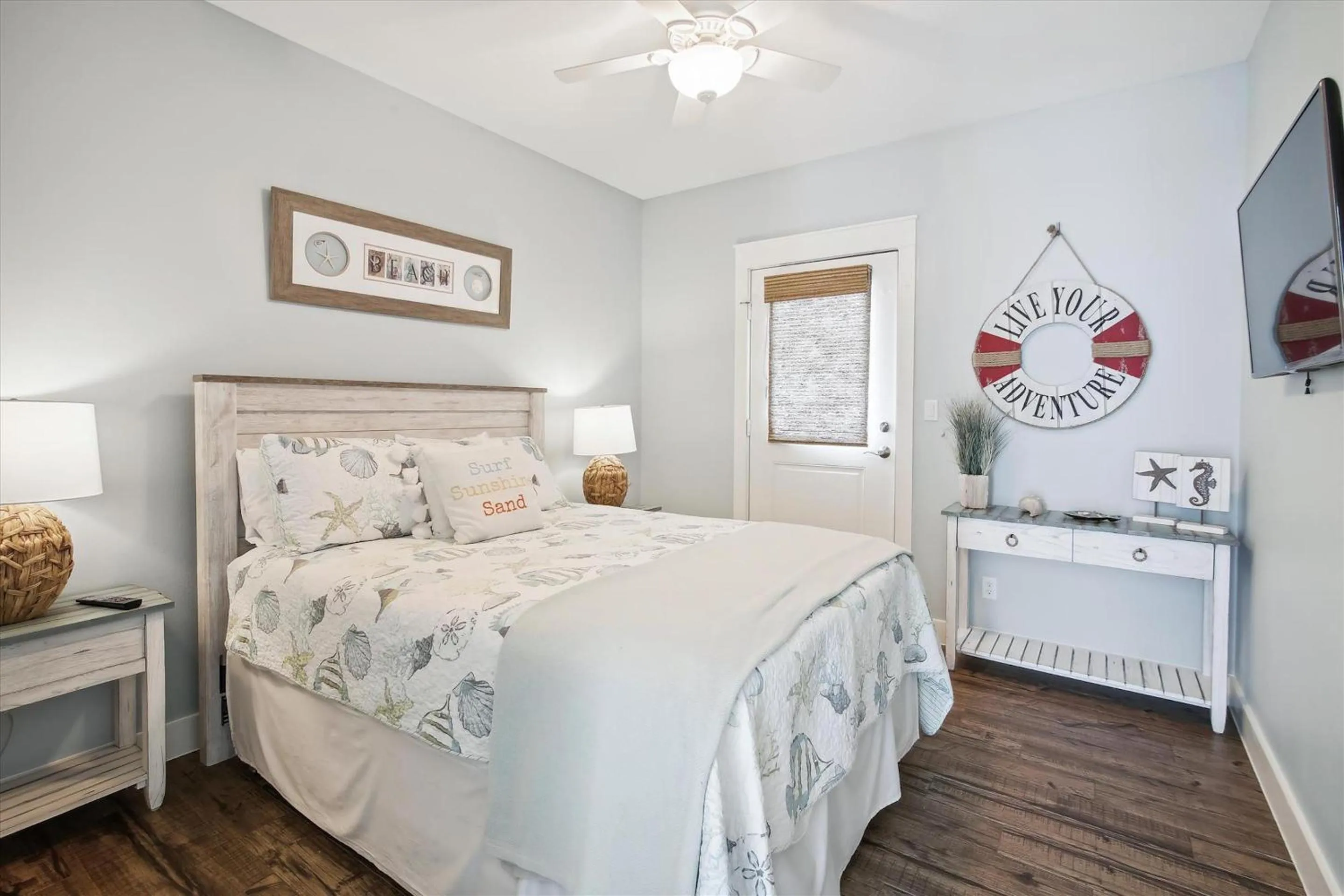 Property building, Bed in Key West