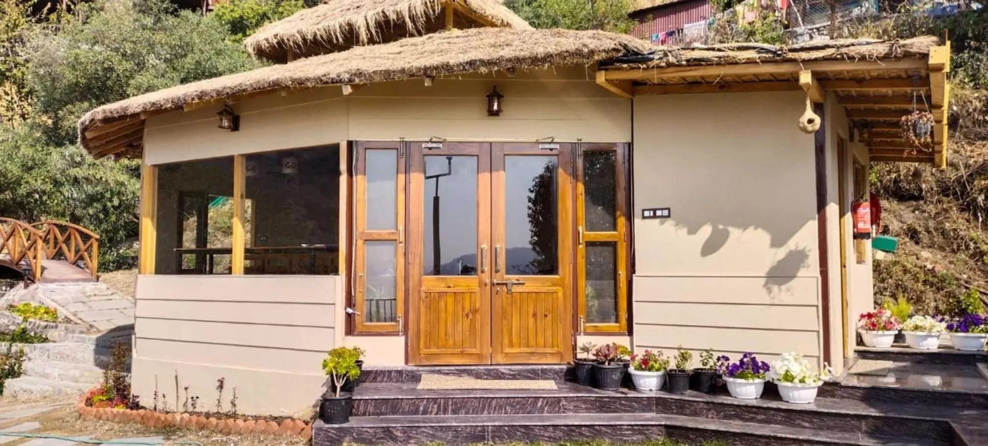 Restaurant/places to eat in Atulyam, Pangot