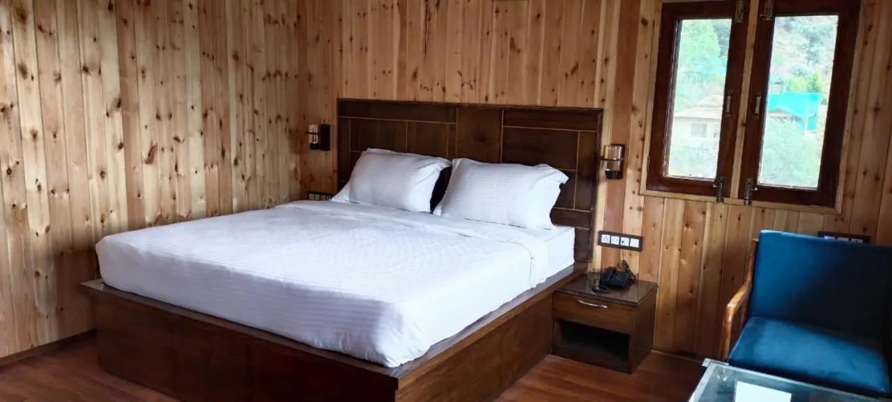 Bed in Atulyam, Pangot