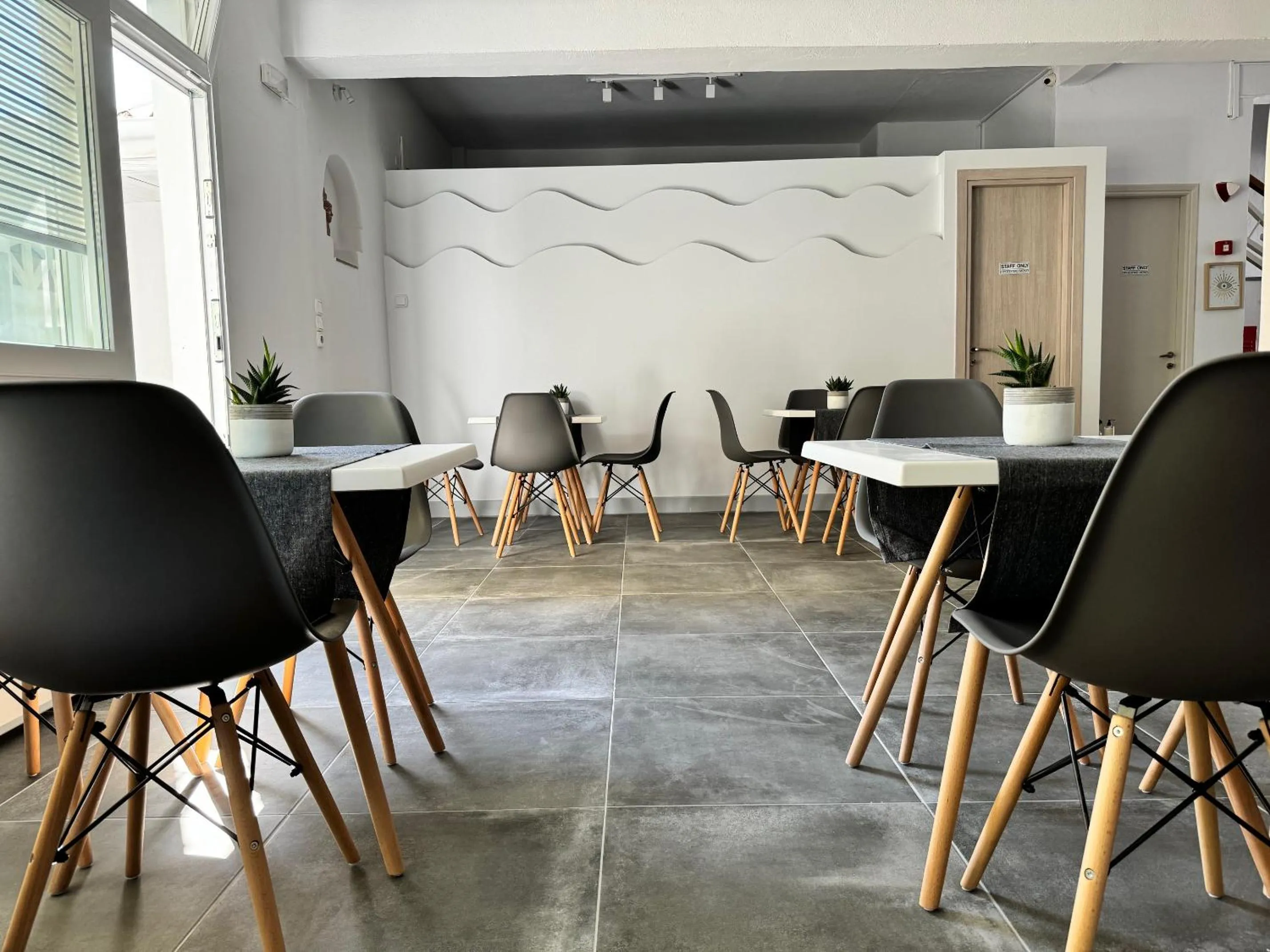 Breakfast in Dilion Hotel