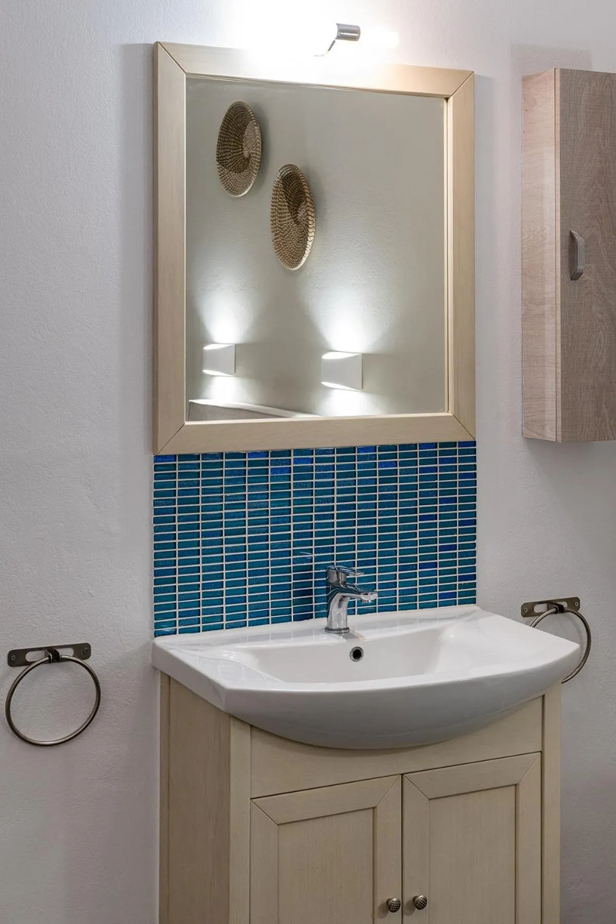 Property building in Dilion Hotel