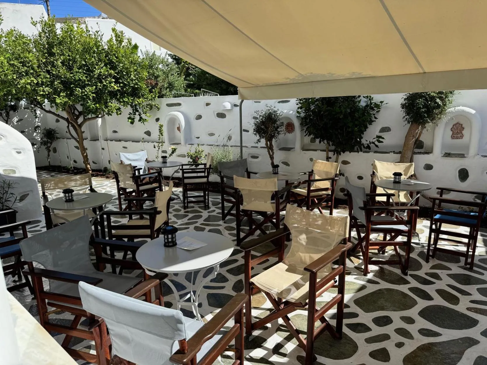 Breakfast in Dilion Hotel