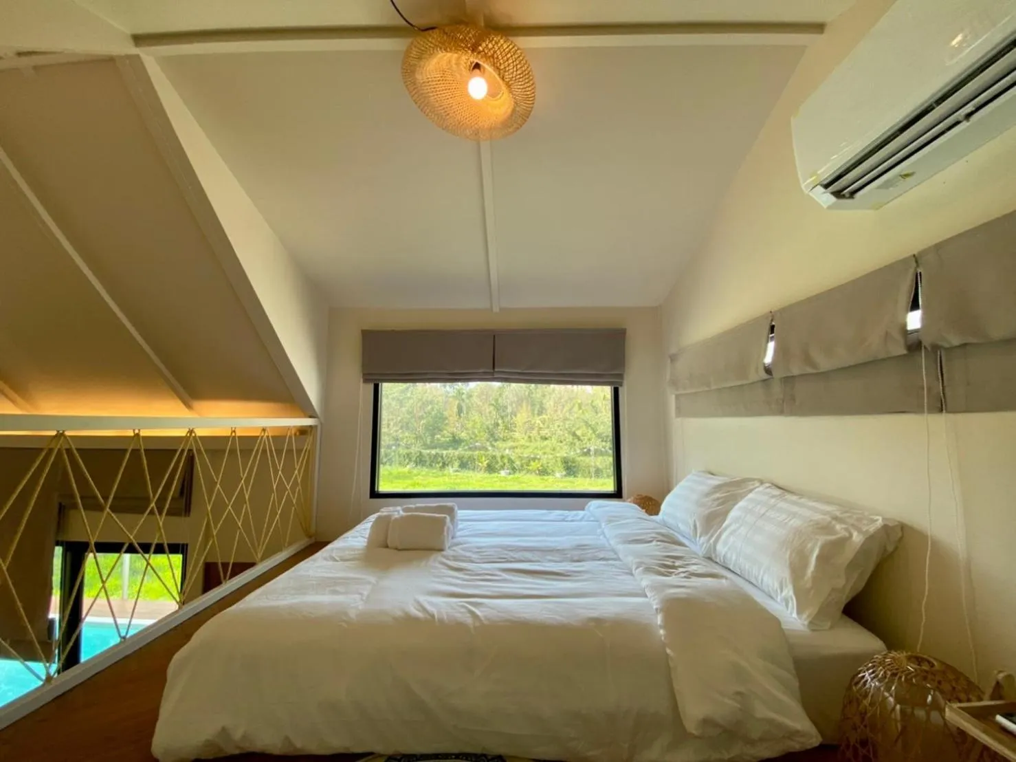 Bed in Baan Nai Baan Nok Resort