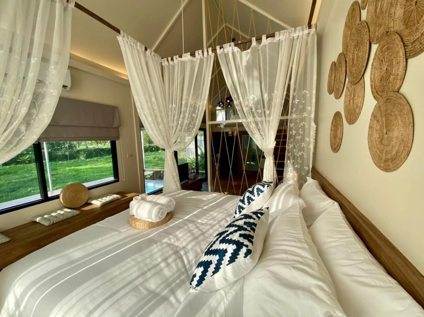 Bed in Baan Nai Baan Nok Resort