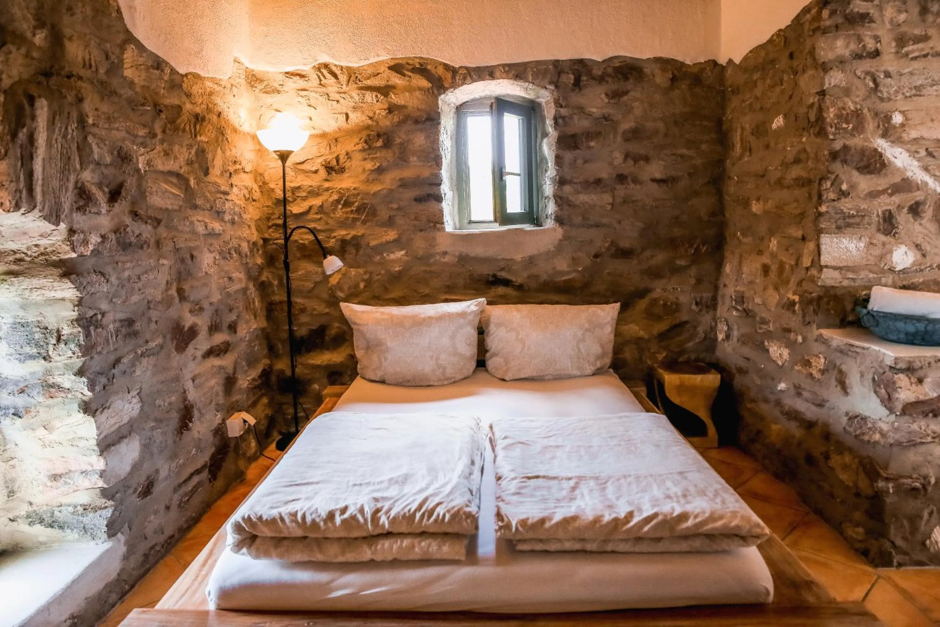 Bedroom, Bed in Hallgarter Zange