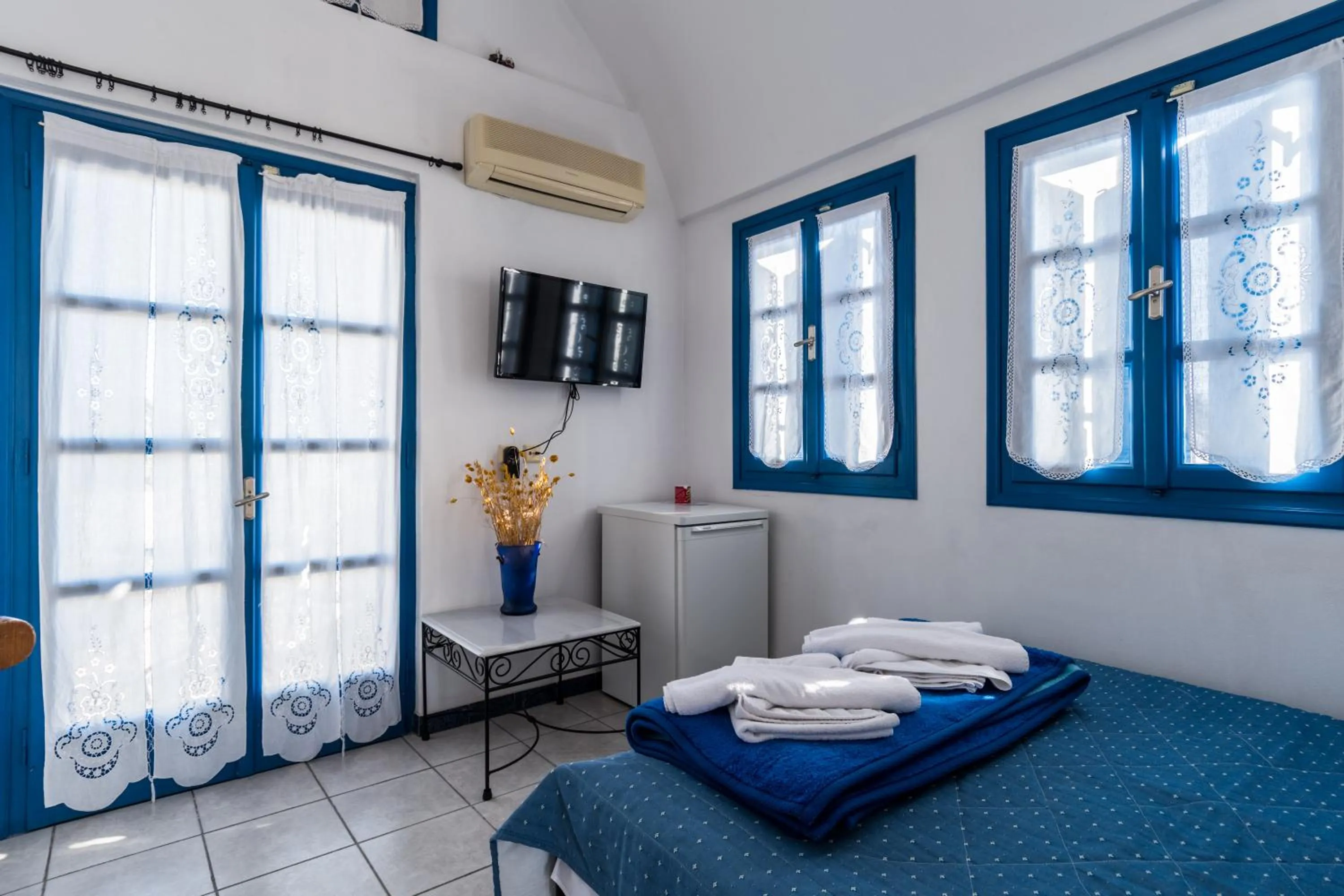 Bed in Irigeneia Hotel