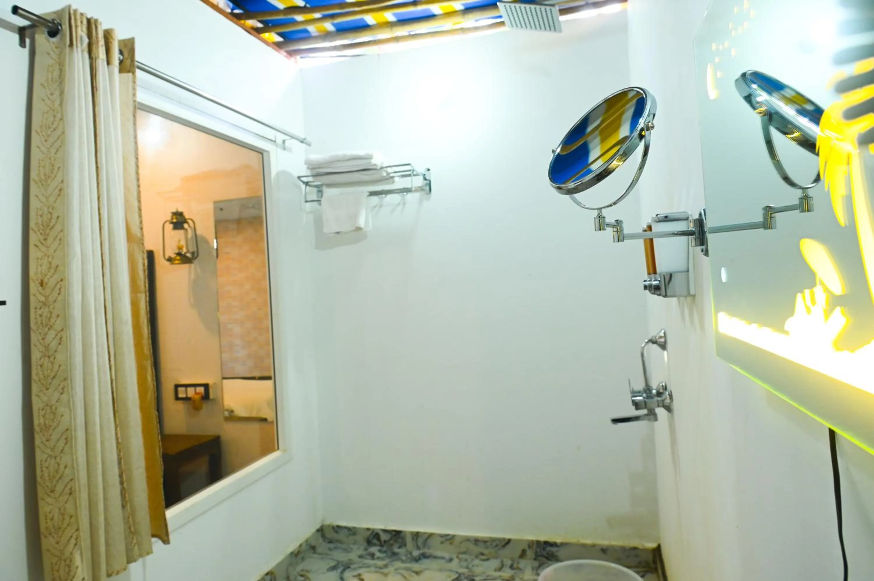 Shower in SUNBATH beach EXOTICA