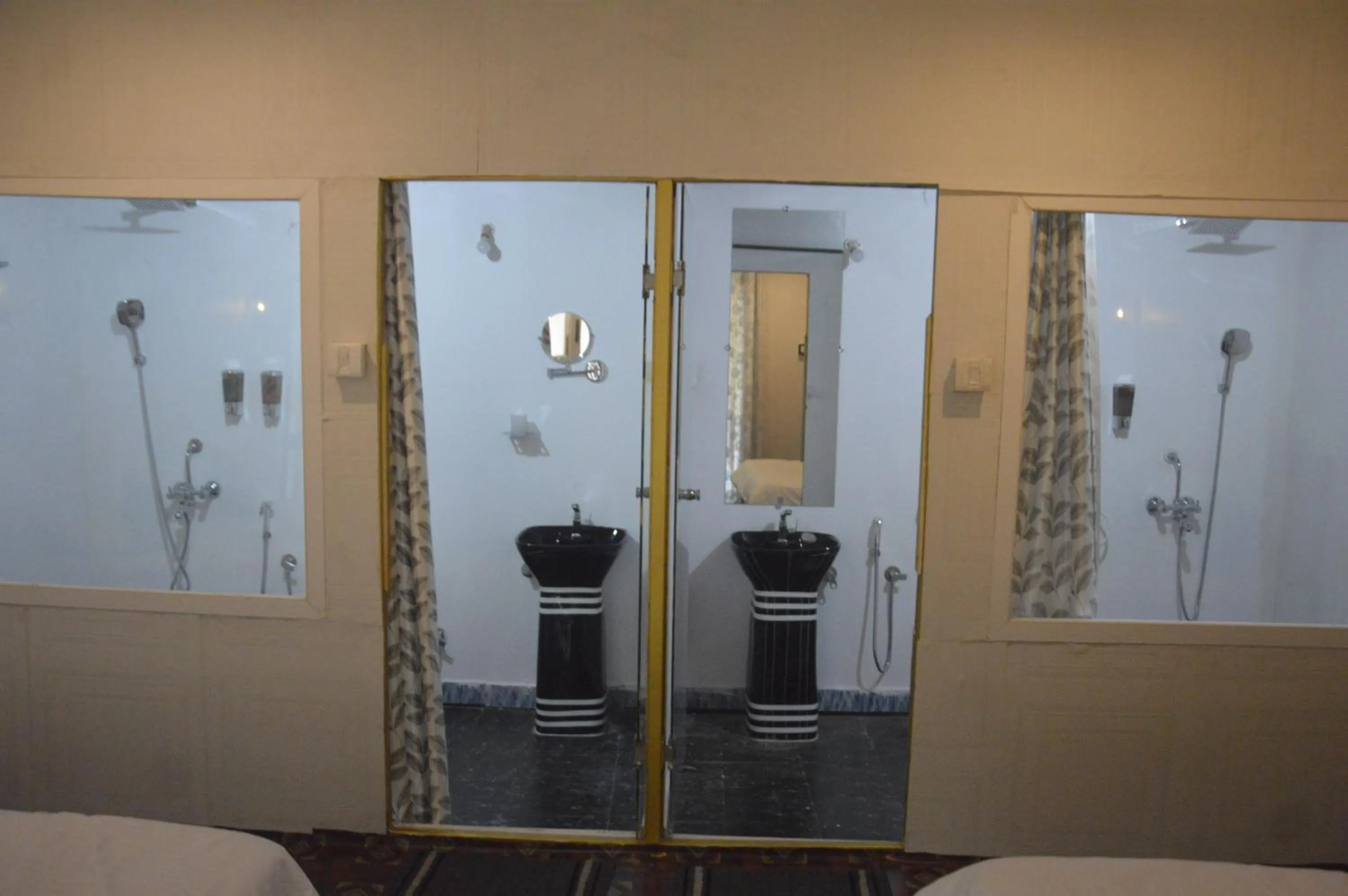 Shower in SUNBATH beach EXOTICA