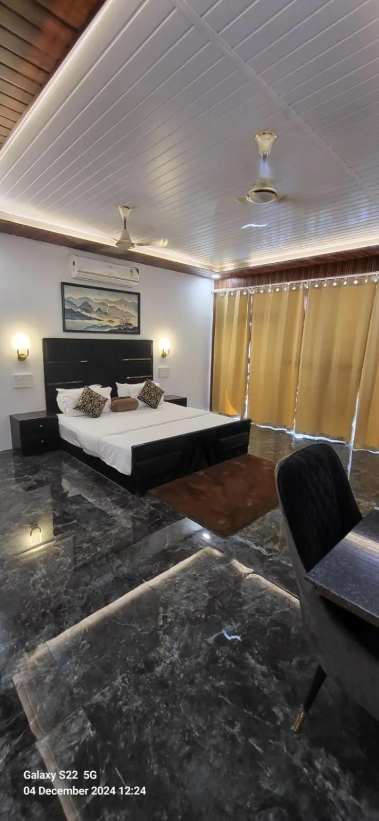 Bed in SUNBATH beach EXOTICA