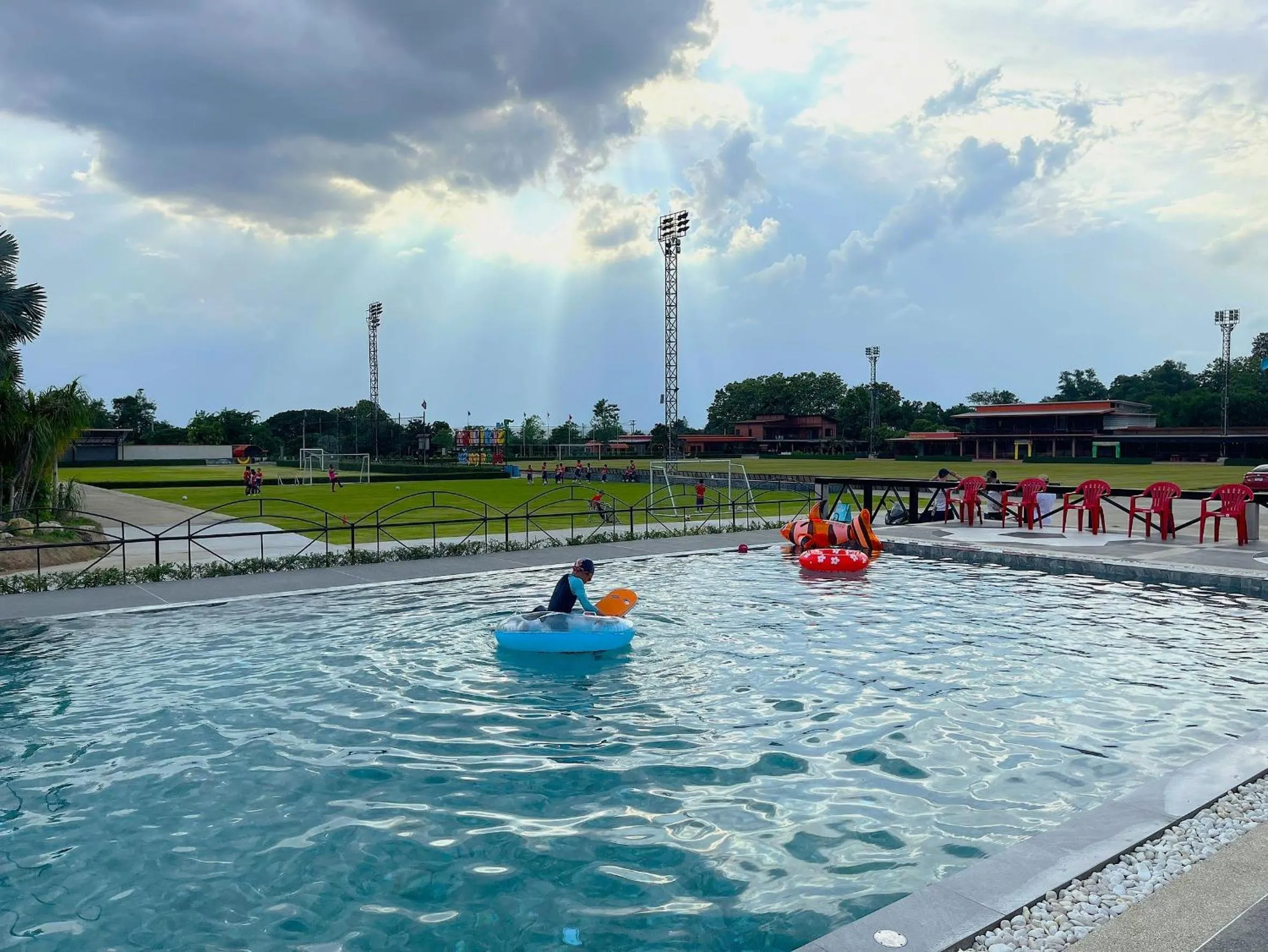Pool view in Yaowarate Sport Club and Resort ไร่เยาวเรศ