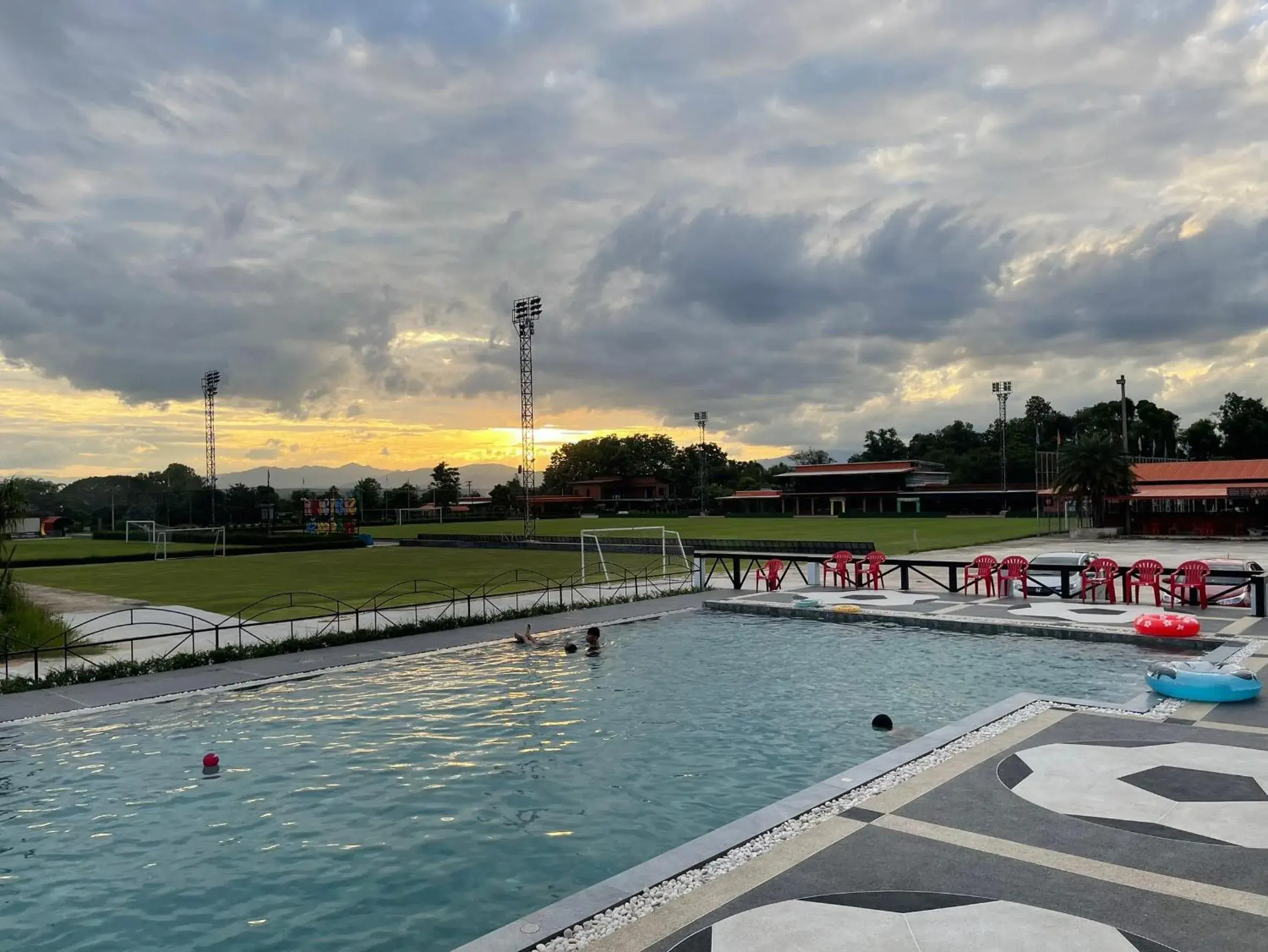 Swimming pool in Yaowarate Sport Club and Resort ไร่เยาวเรศ Swimming pool in Yaowarate Sport Club and Resort ไร่เยาวเรศ