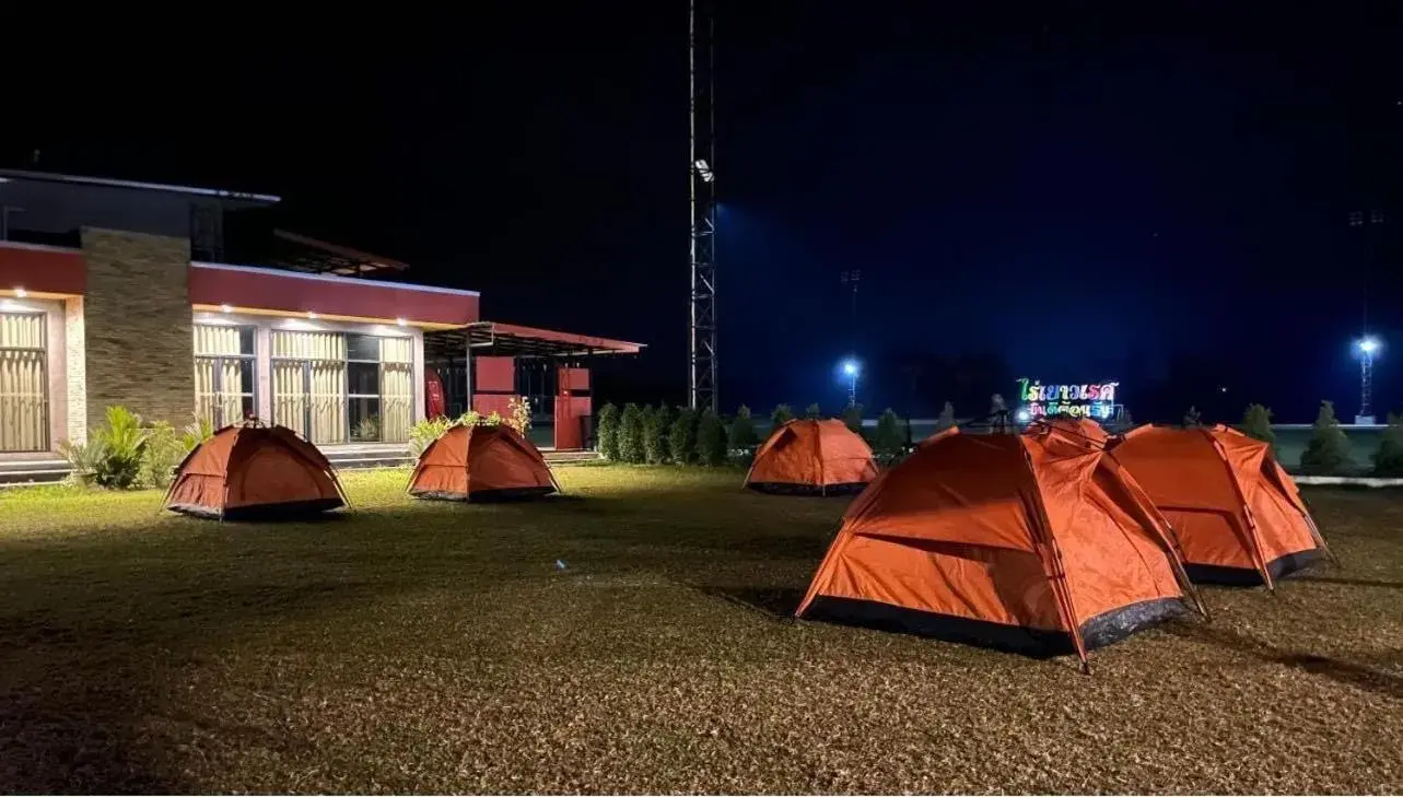 Yaowarate Sport Club and Resort ไร่เยาวเรศ Yaowarate Sport Club and Resort ไร่เยาวเรศ