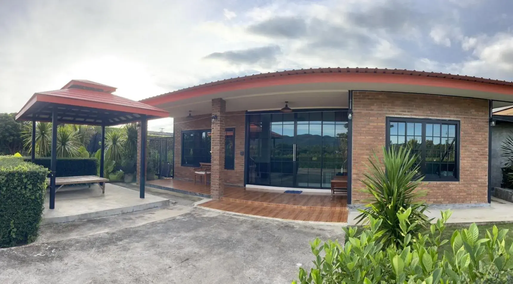 Property building in Yaowarate Sport Club and Resort ไร่เยาวเรศ Property building in Yaowarate Sport Club and Resort ไร่เยาวเรศ