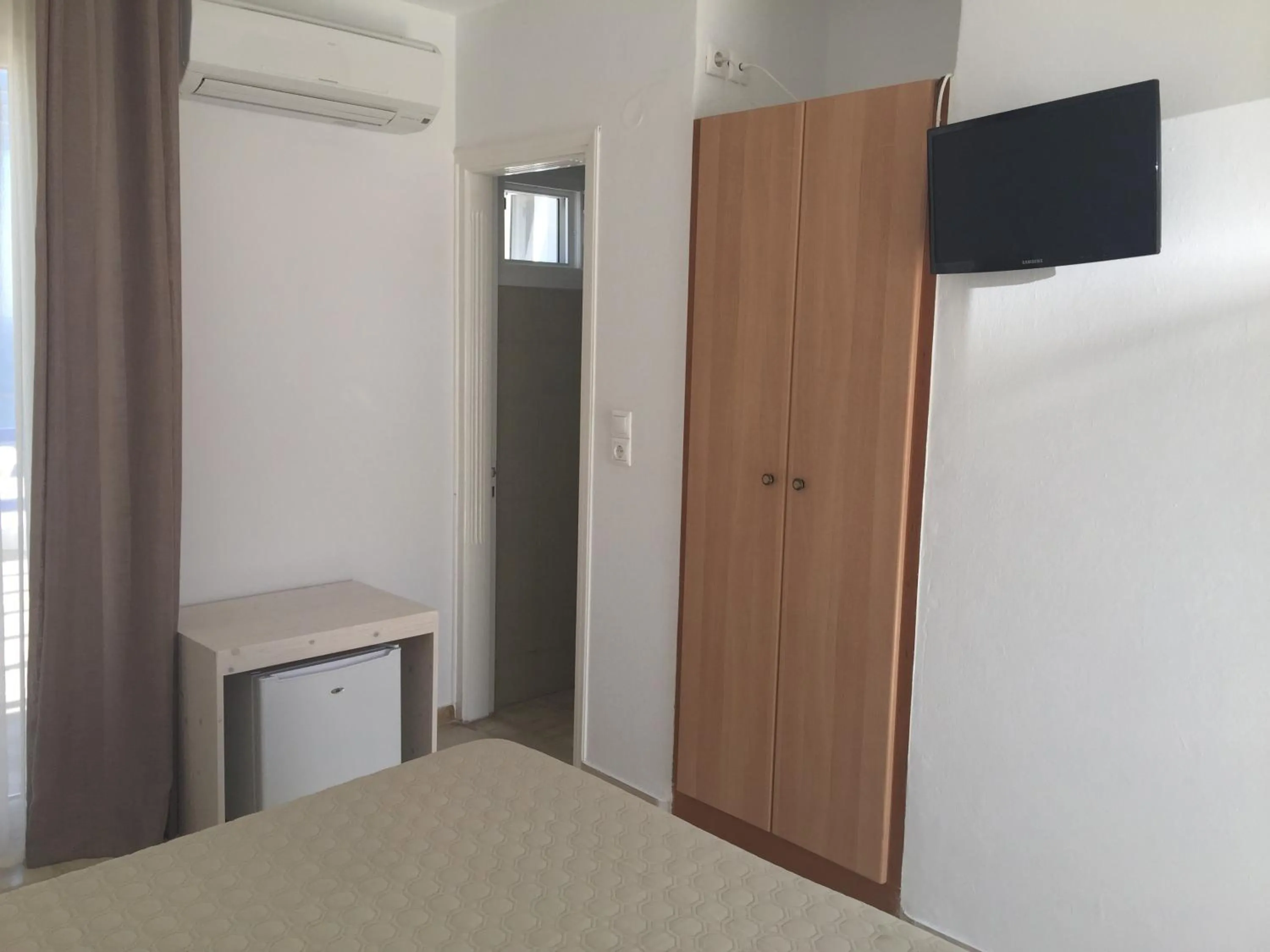 Decorative detail, Bed in Hotel Spanelis