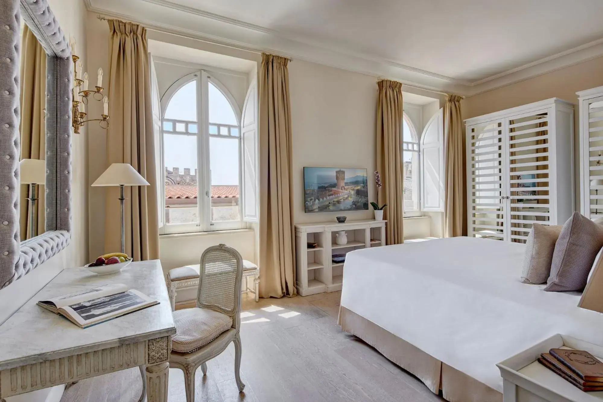 Photo of the whole room, Bed in Palazzo Vecchio Taormina Photo of the whole room, Bed in Palazzo Vecchio Taormina