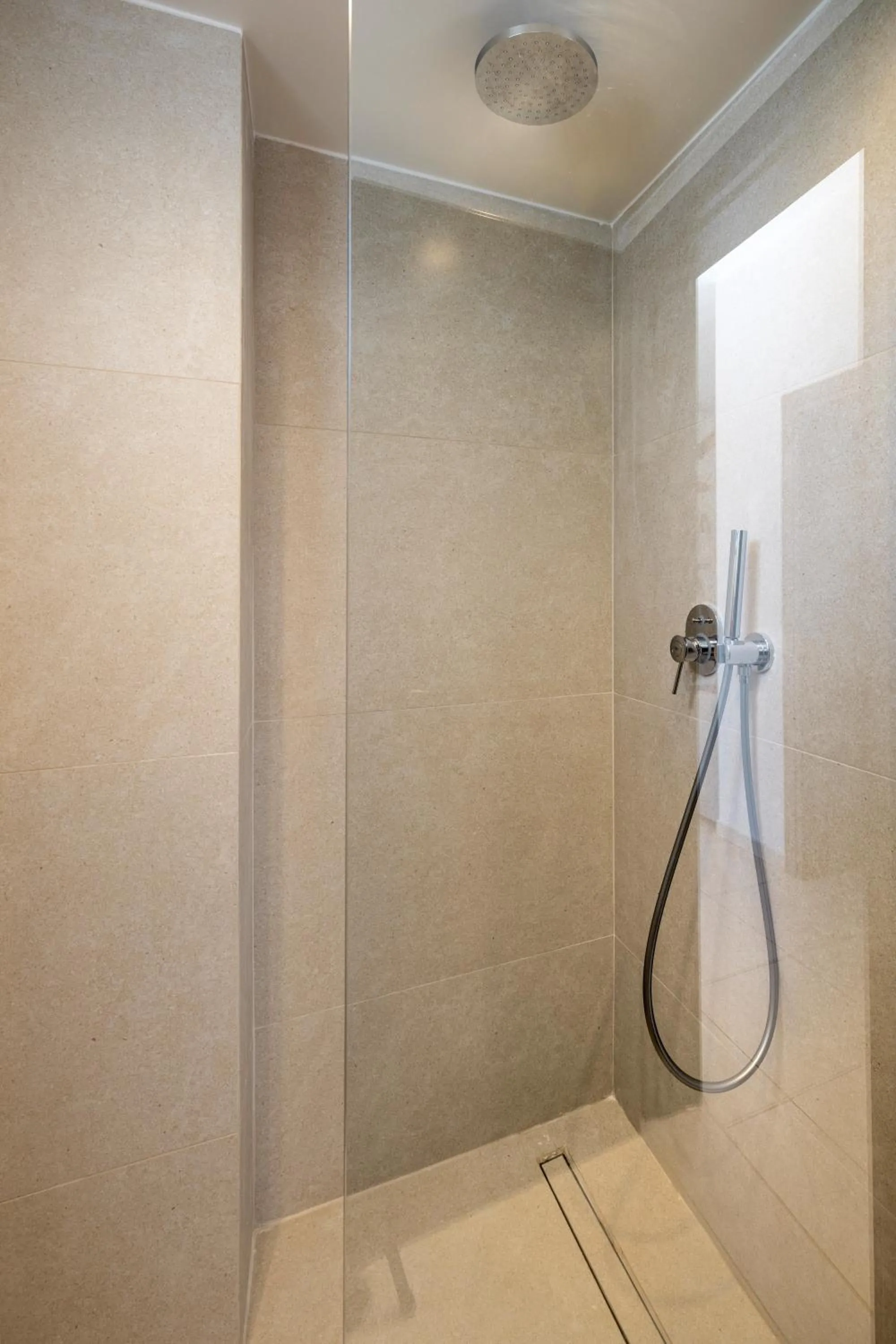 Shower in La Stella Suites