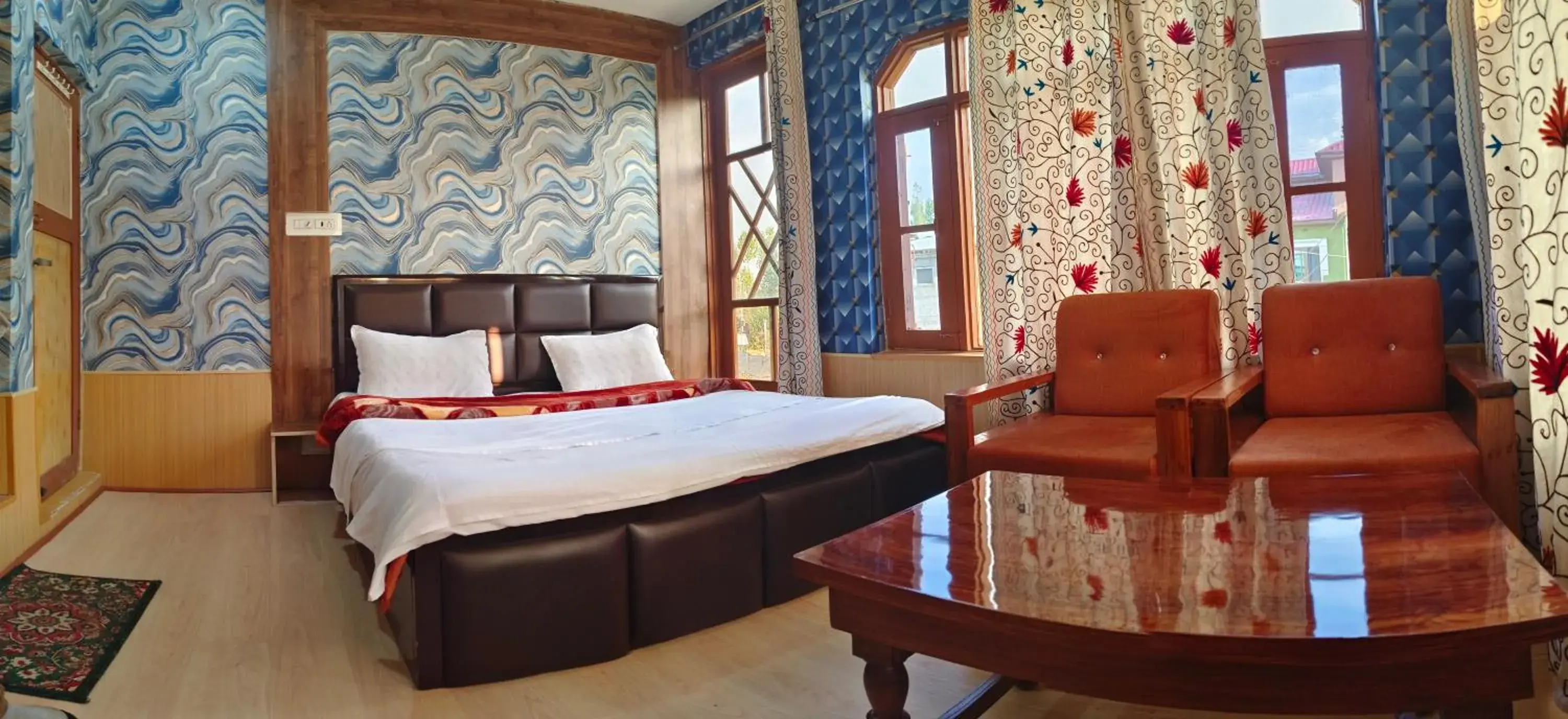Bedroom, Bed in Gulsitara Resorts-Gulmarg Bedroom, Bed in Gulsitara Resorts-Gulmarg