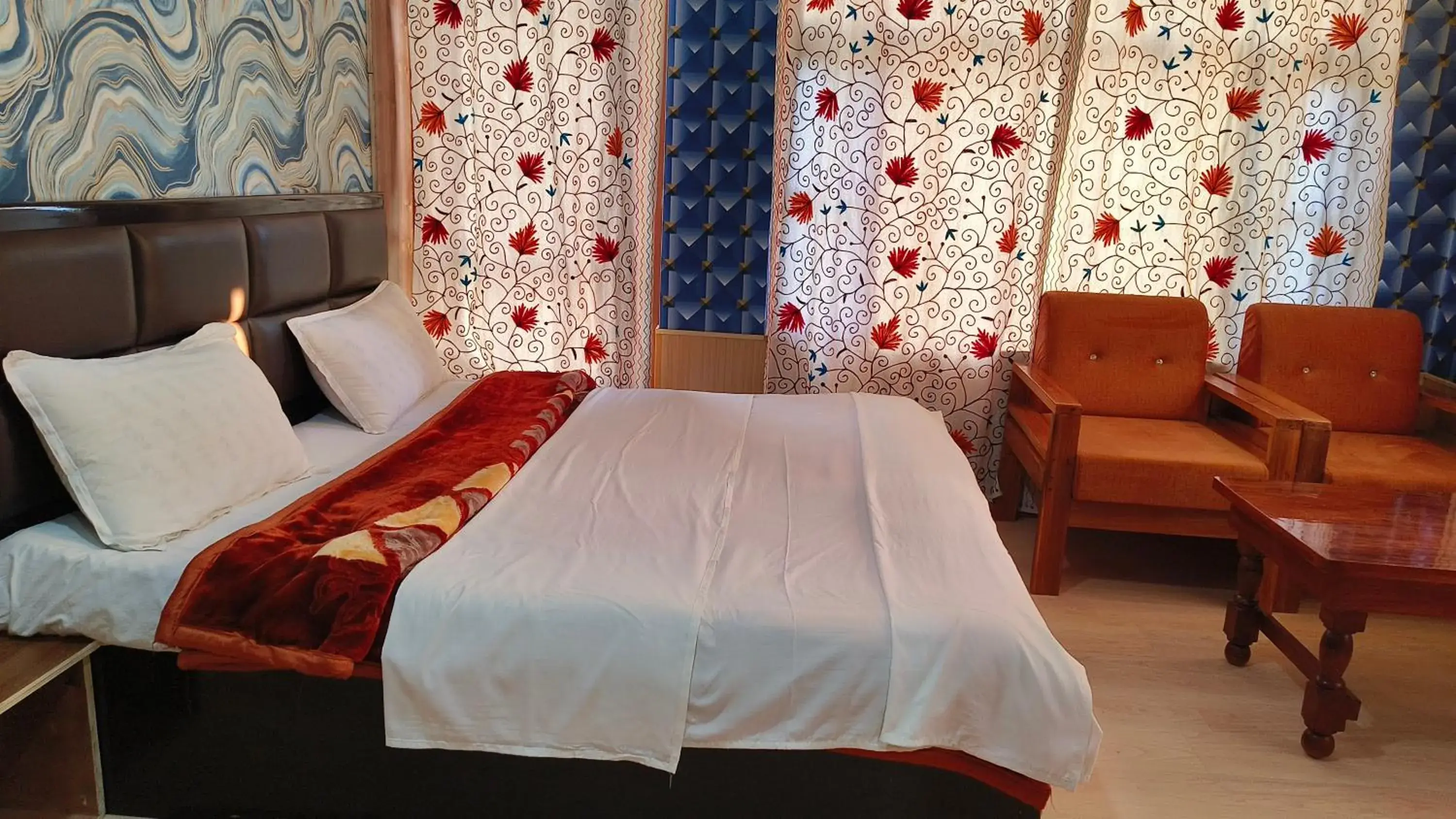 Bedroom, Bed in Gulsitara Resorts-Gulmarg Bedroom, Bed in Gulsitara Resorts-Gulmarg