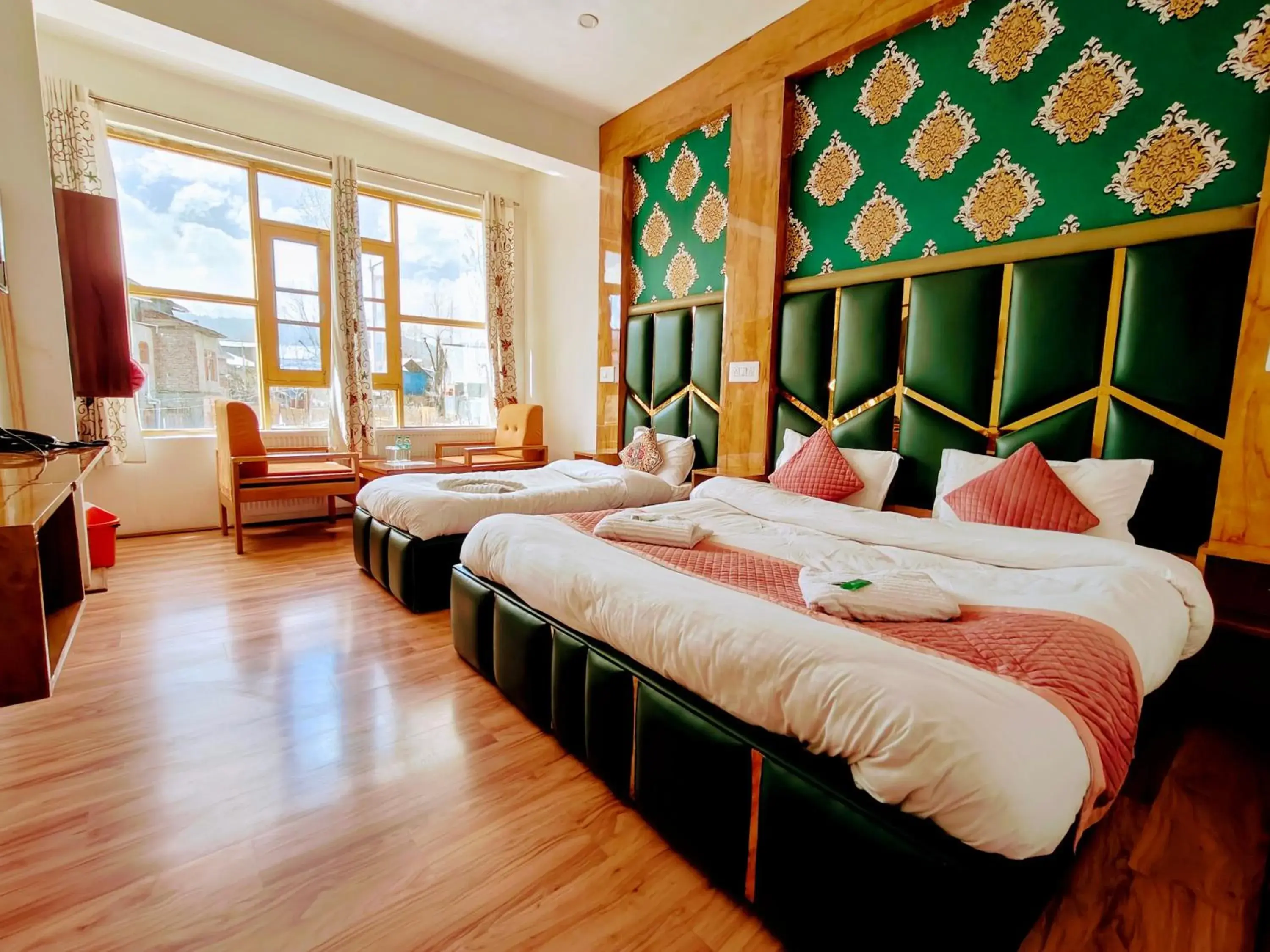 Photo of the whole room, Bed in Gulsitara Resorts-Gulmarg Photo of the whole room, Bed in Gulsitara Resorts-Gulmarg