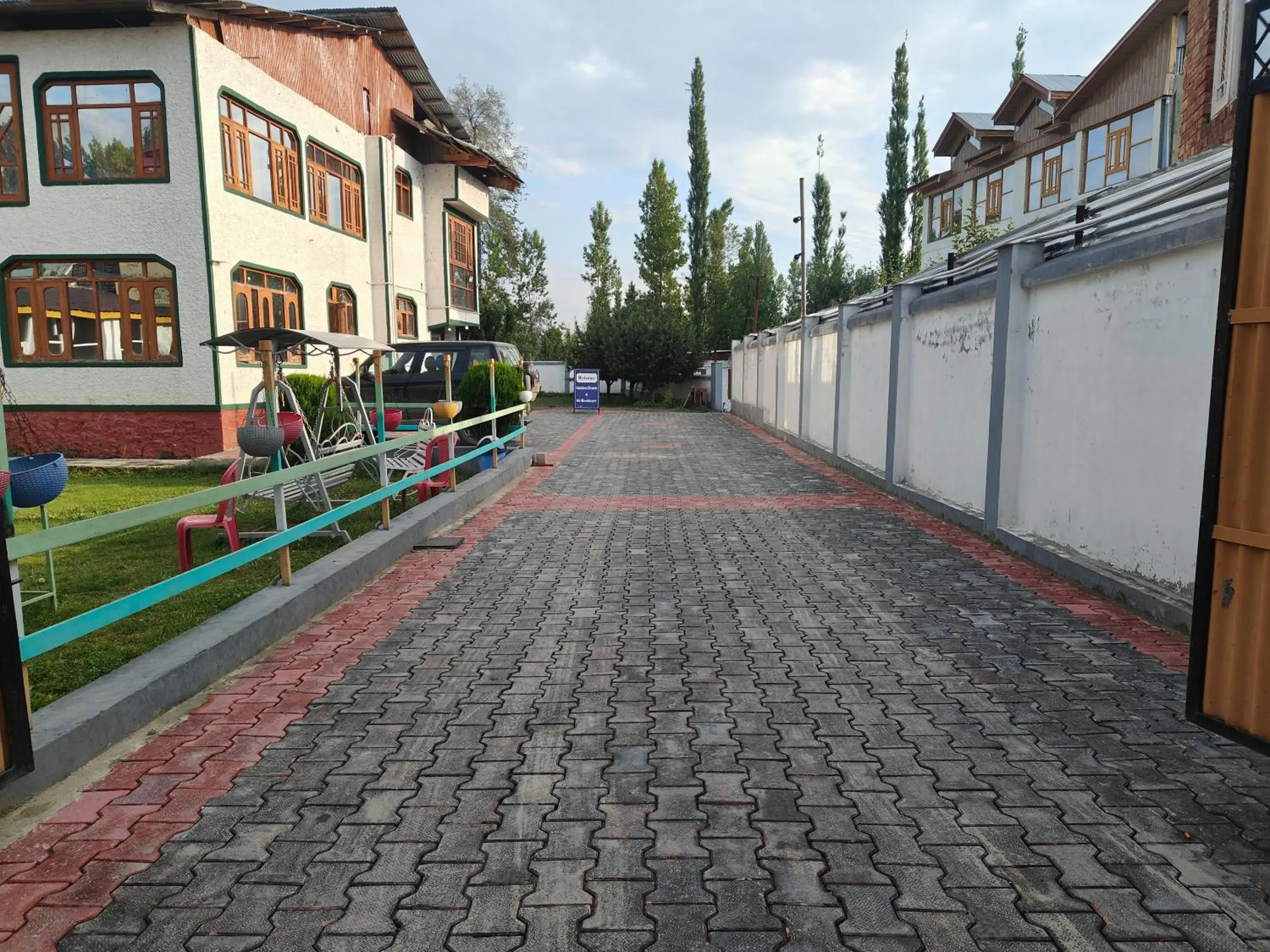 Facade/entrance in Gulsitara Resorts-Gulmarg Facade/entrance in Gulsitara Resorts-Gulmarg