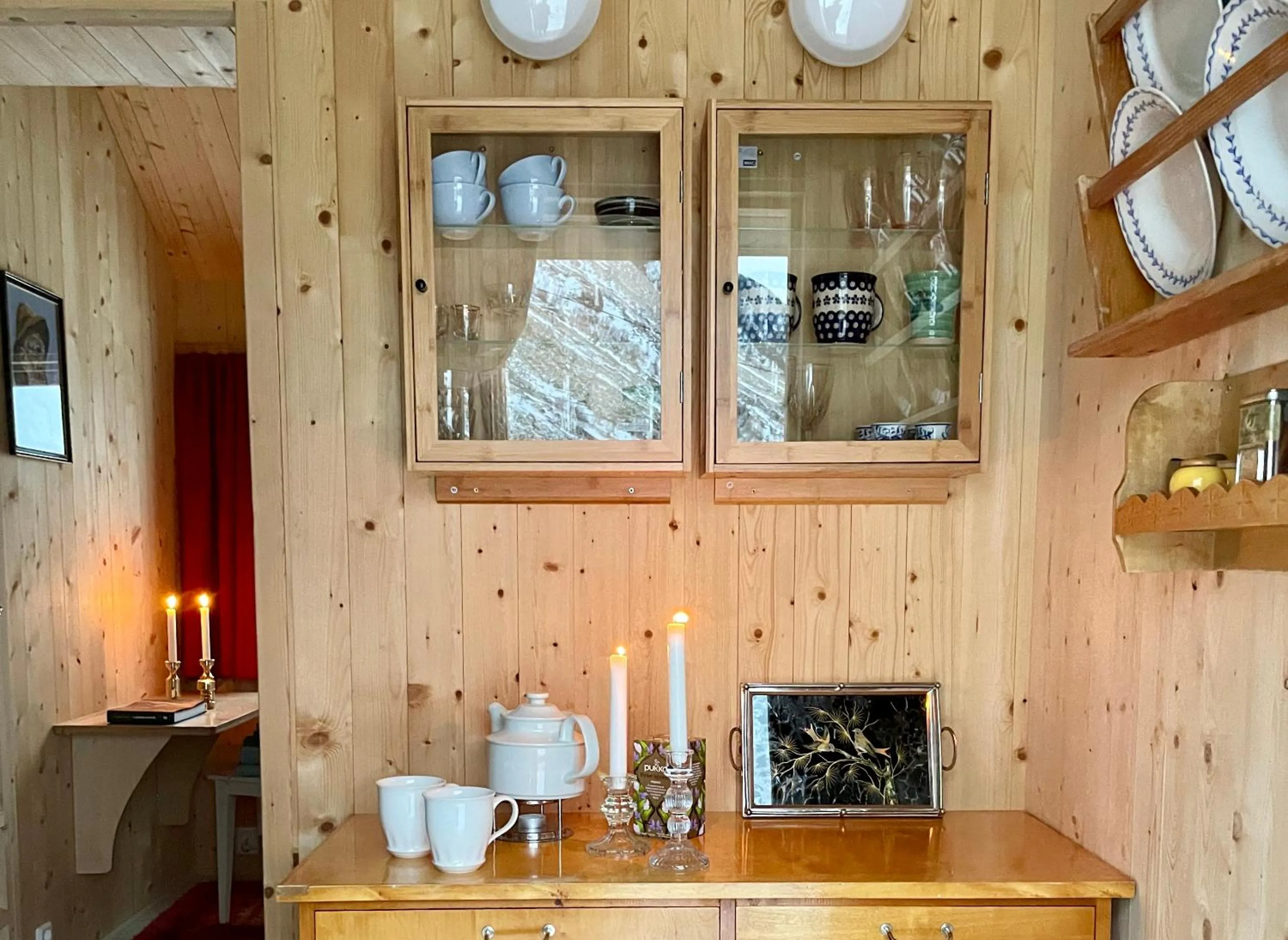 Kitchen or kitchenette in Villa Lofoten - Edvardbua