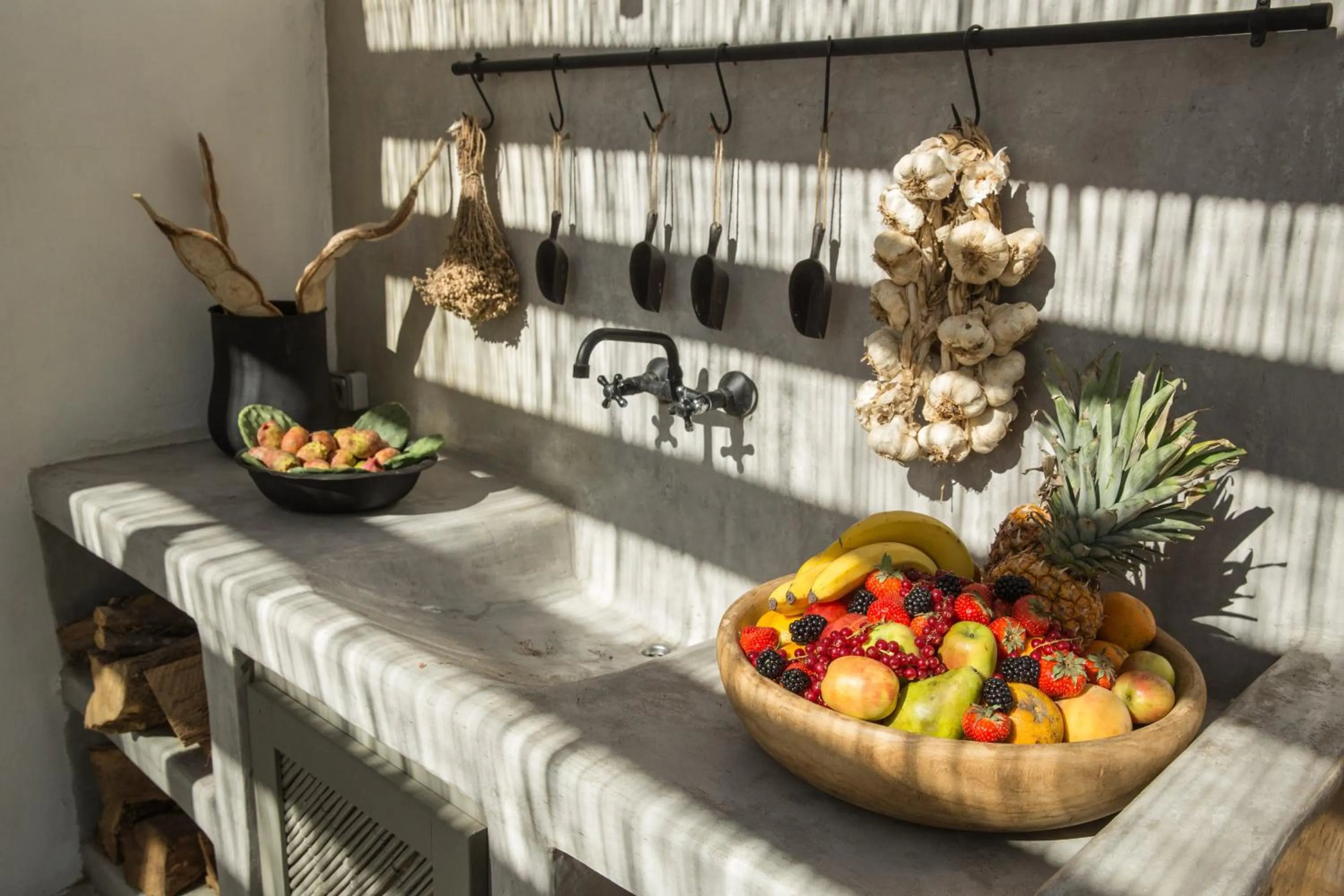 Decorative detail in Ostraco Suites