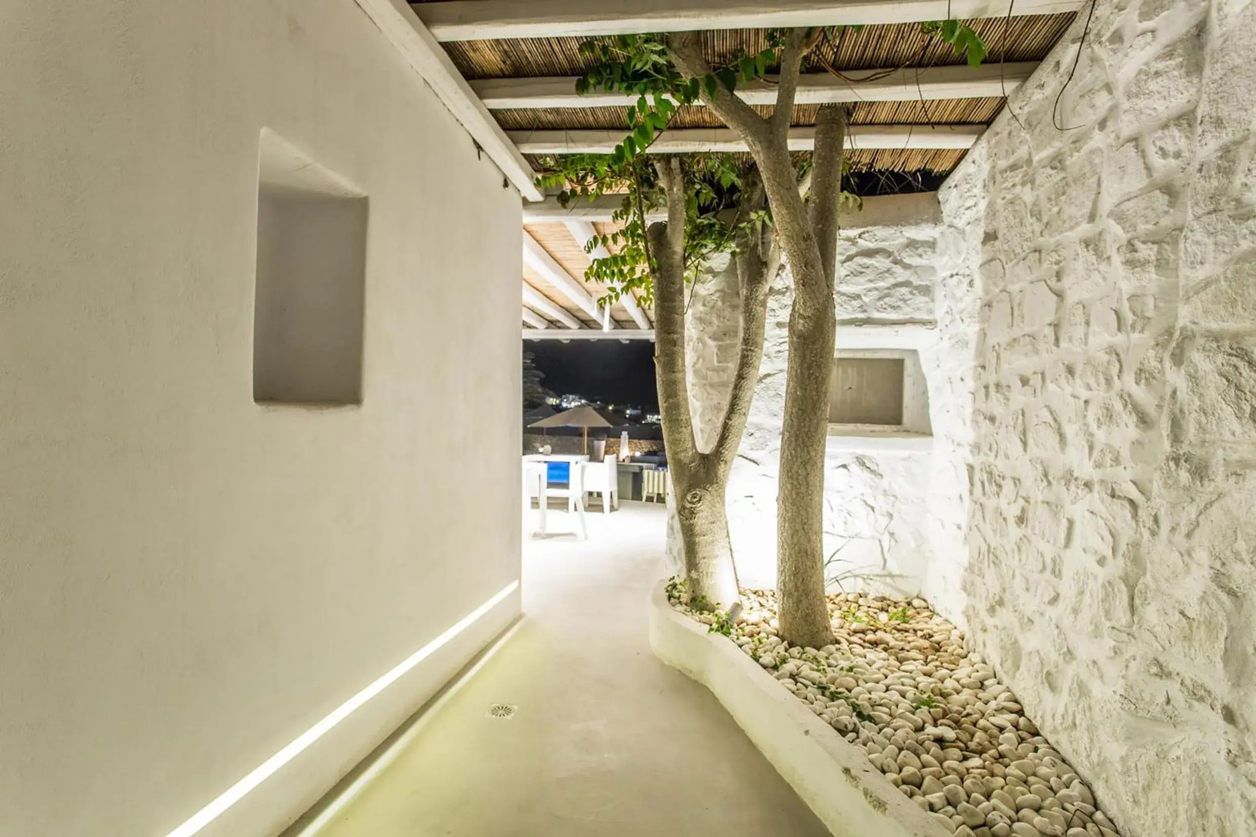 Restaurant/places to eat in Ostraco Suites Restaurant/places to eat in Ostraco Suites