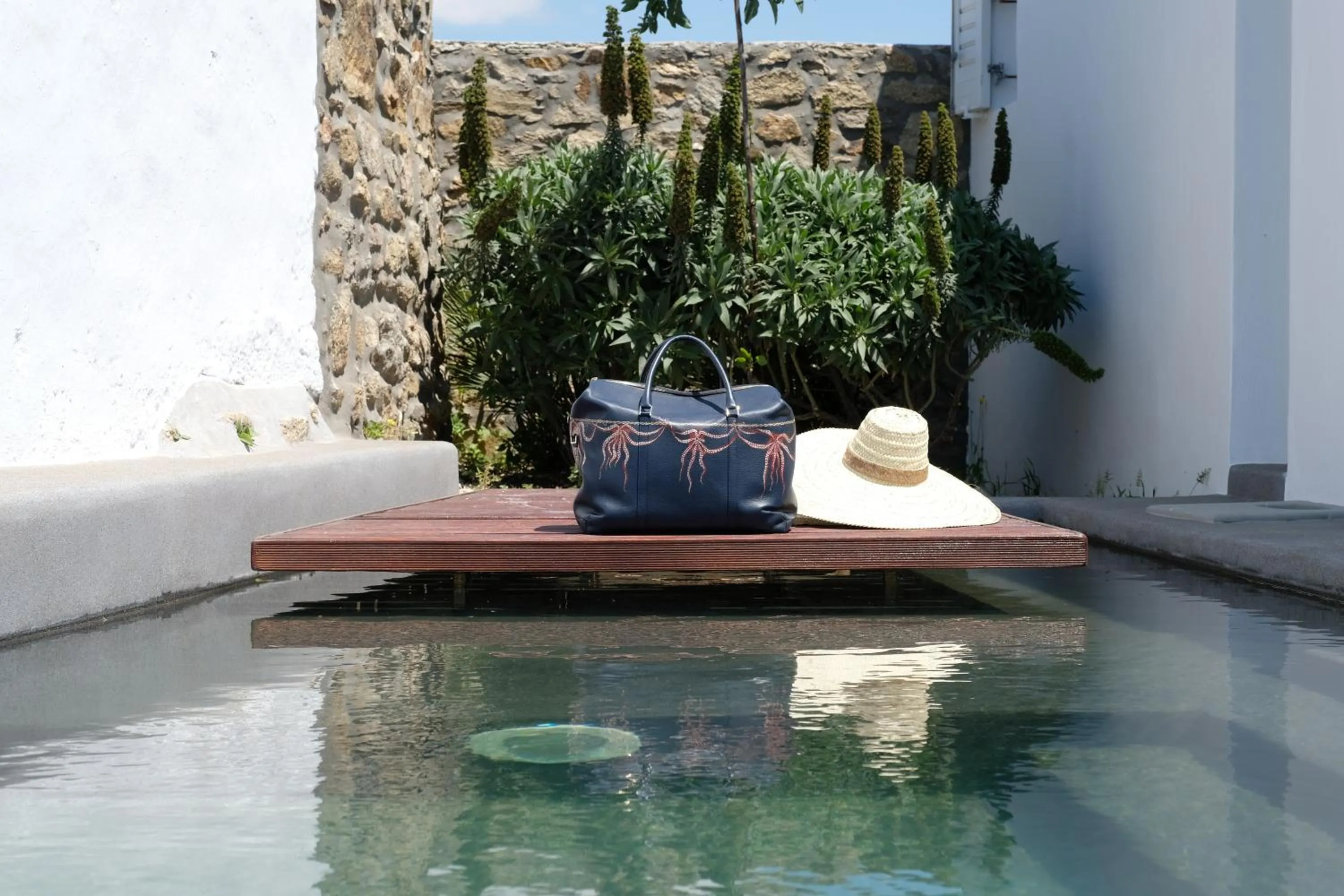 Swimming pool in Ostraco Suites