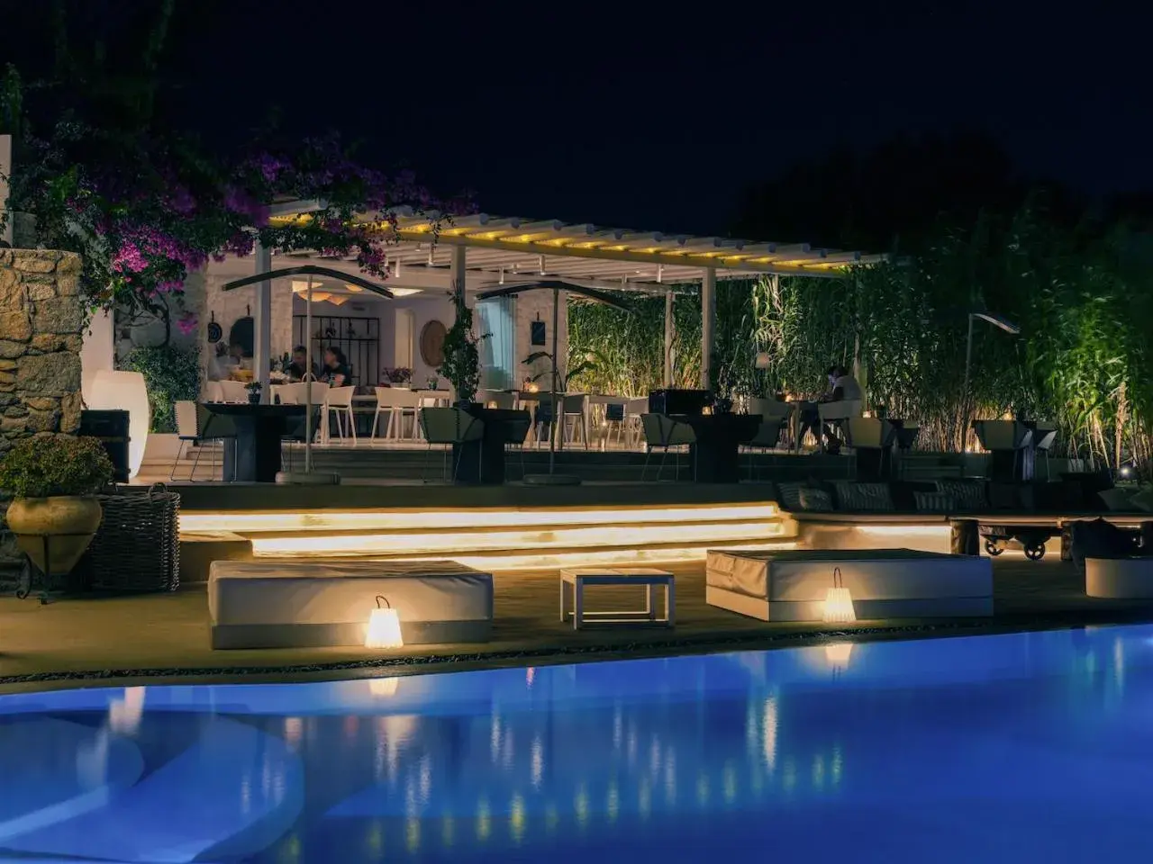 Restaurant/places to eat in Ostraco Suites Restaurant/places to eat in Ostraco Suites