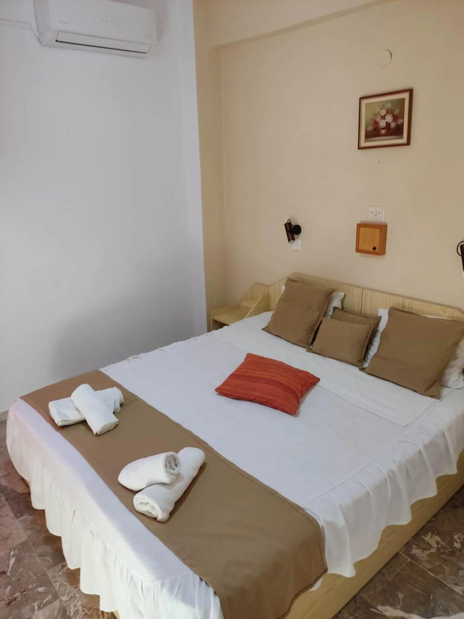 Bed in Kissandros Hotel