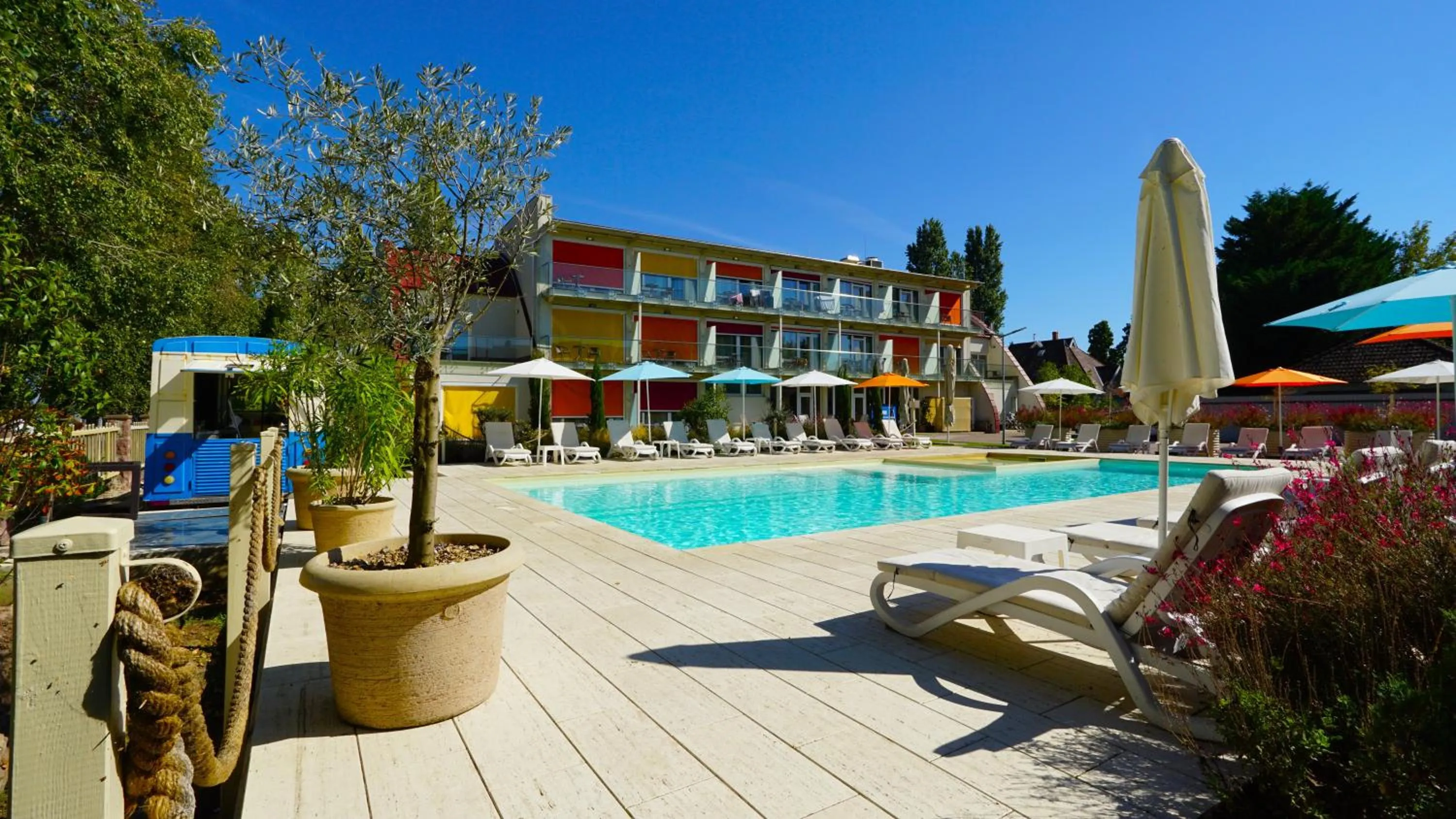 Property building in Colors Holiday Hotel