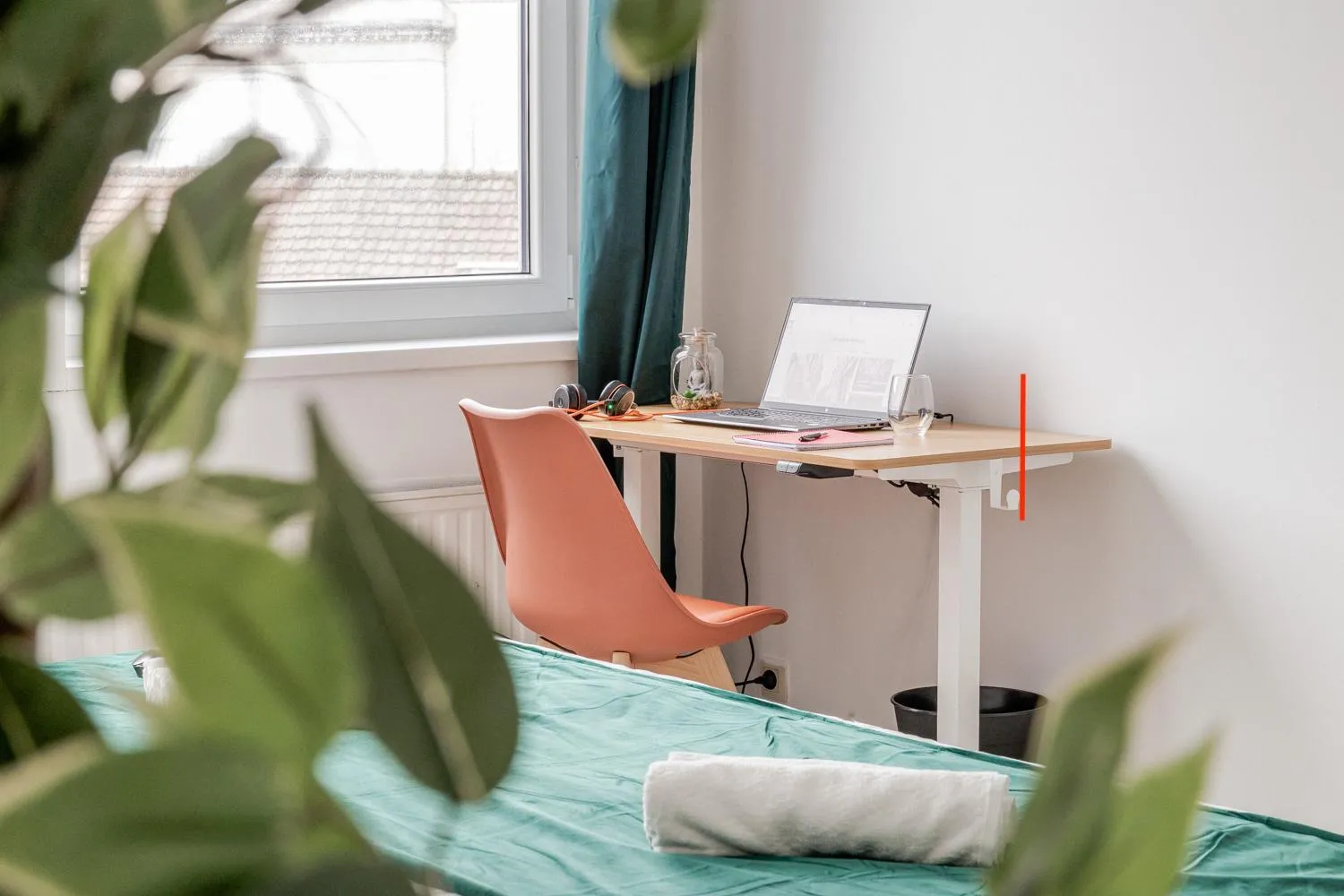 Bedroom in Center of Antwerp, Fully Equipped, Train Station