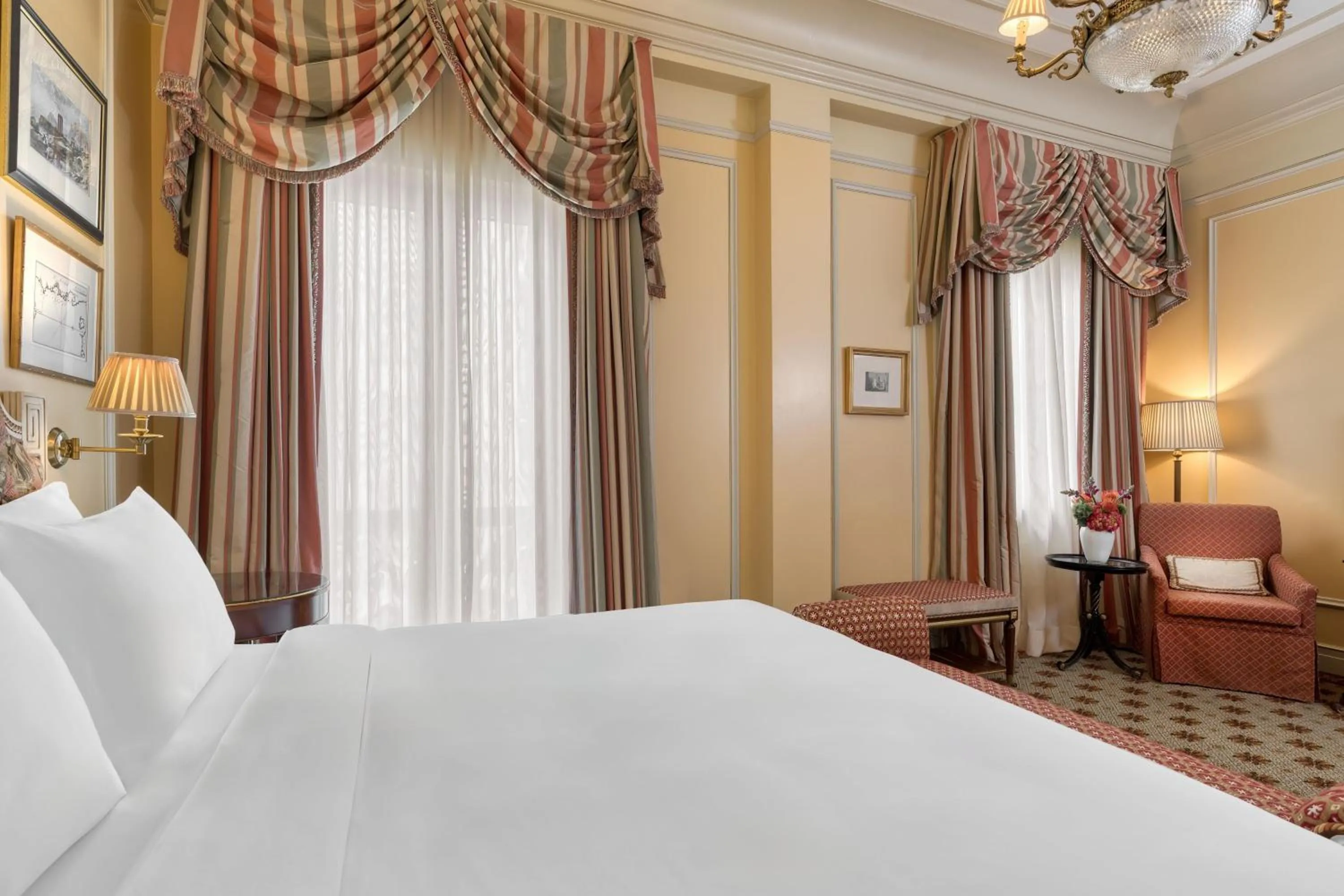 Bedroom, Bed in Hotel Grande Bretagne, a Luxury Collection Hotel, Athens