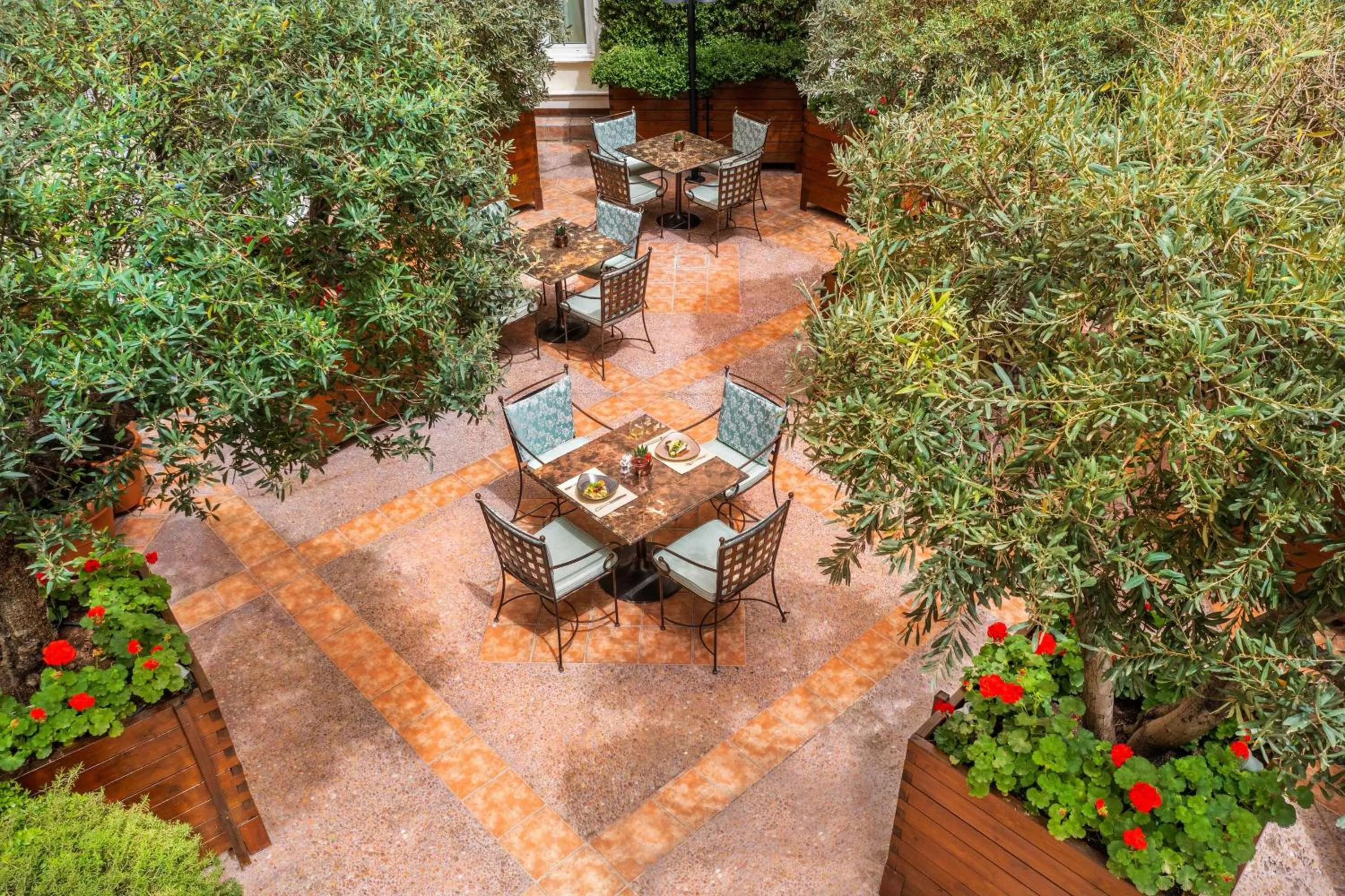 Lounge or bar in Hotel Grande Bretagne, a Luxury Collection Hotel, Athens