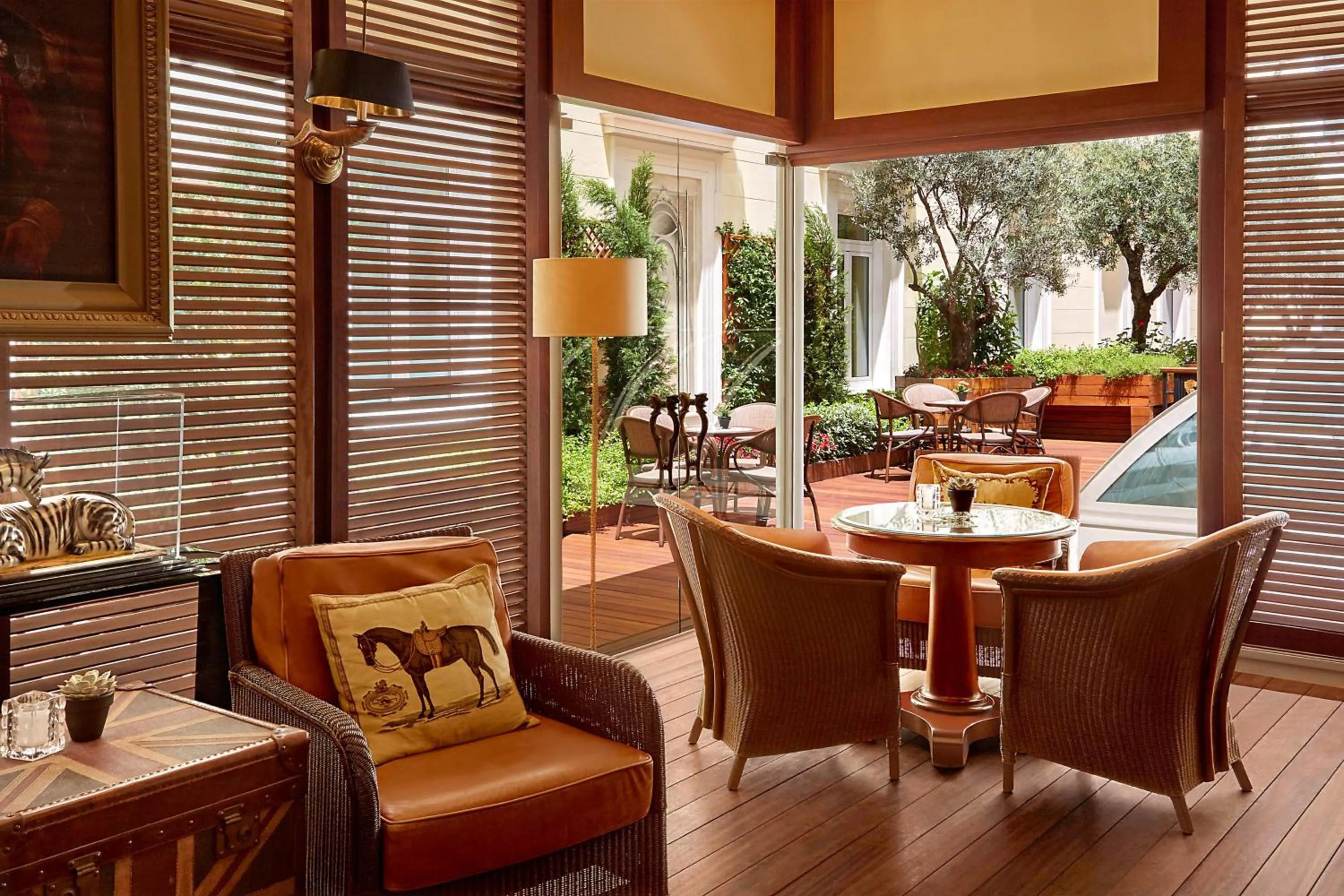 Lounge or bar in Hotel Grande Bretagne, a Luxury Collection Hotel, Athens