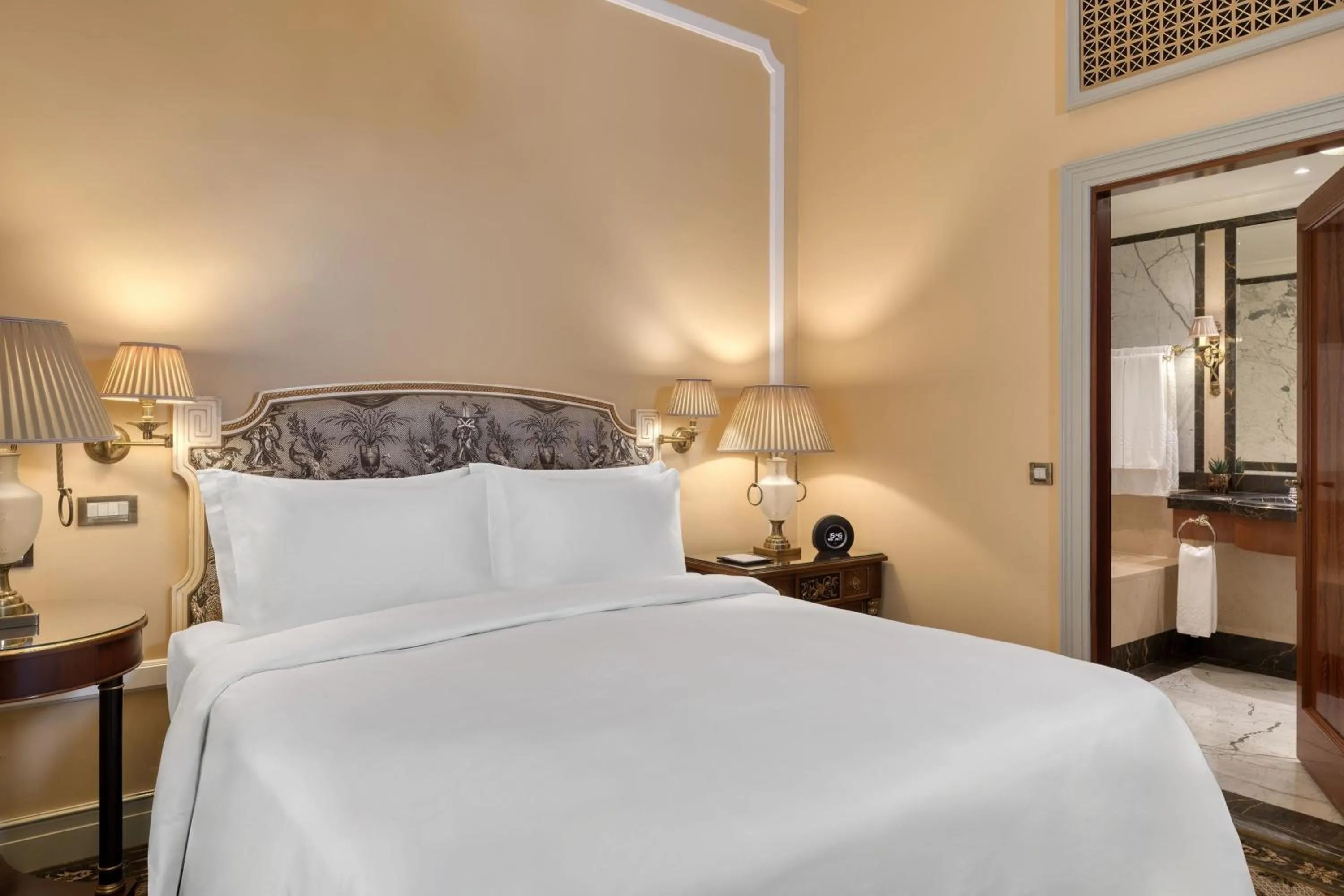 Bedroom, Bed in Hotel Grande Bretagne, a Luxury Collection Hotel, Athens