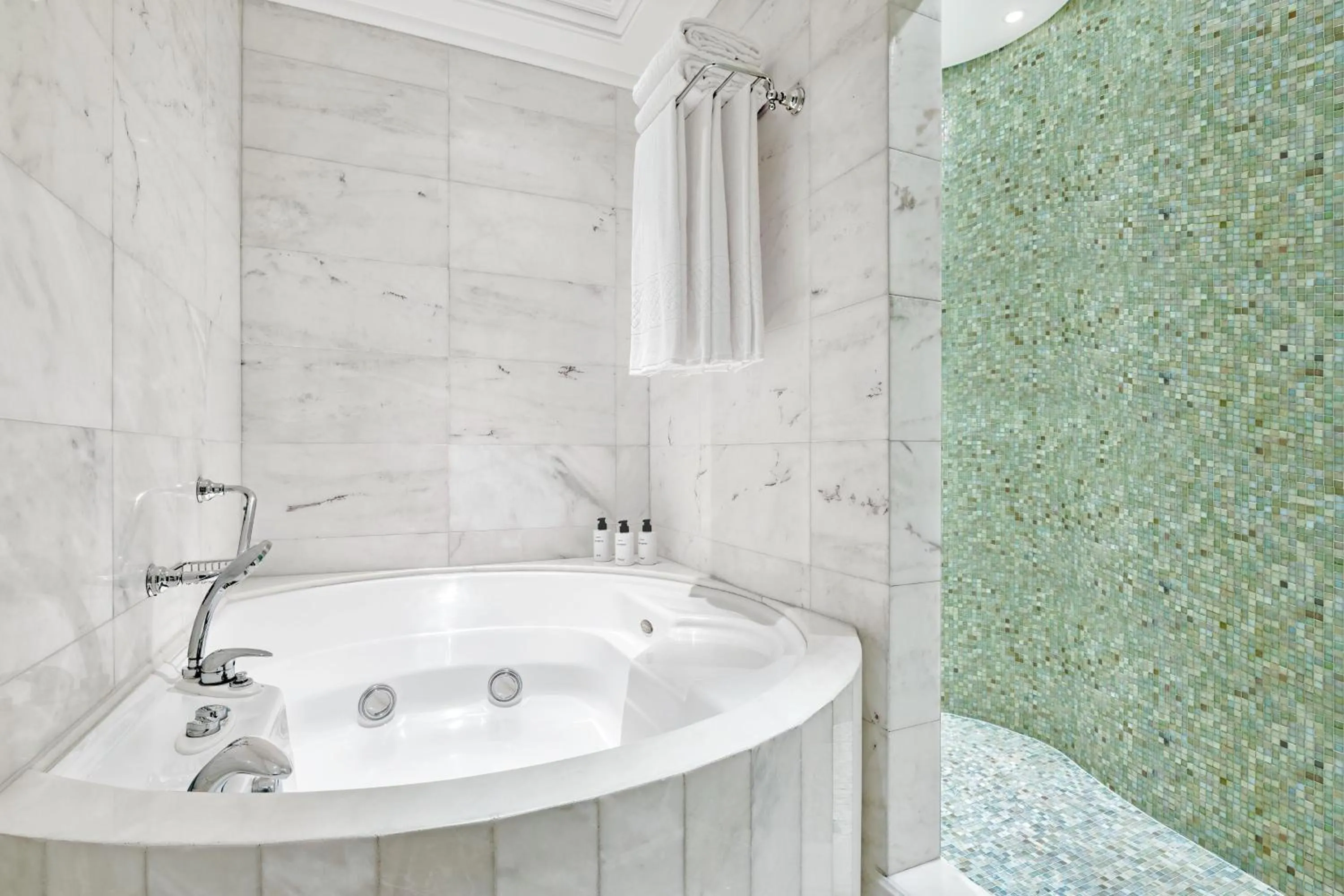 Bathroom in Hotel Grande Bretagne, a Luxury Collection Hotel, Athens