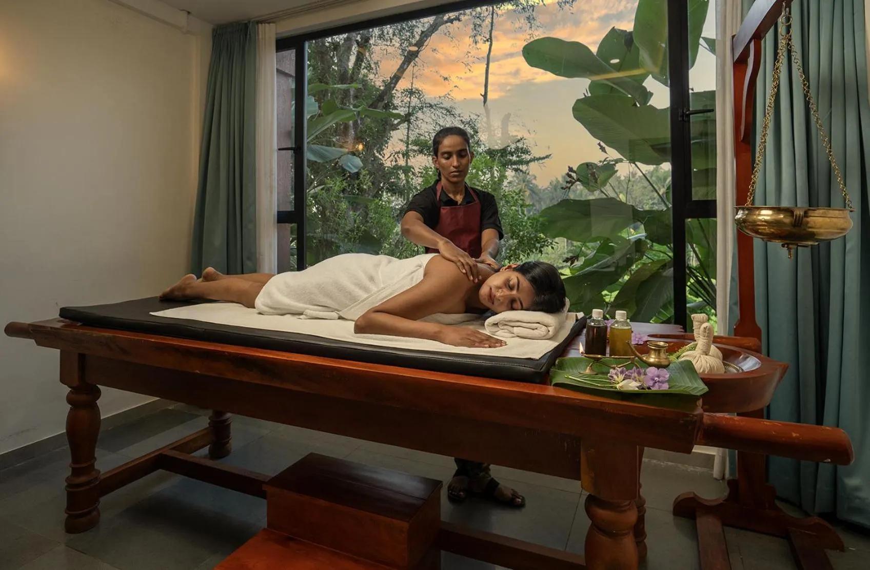 Massage in Crystal Kuruva Nature Resort & Spa