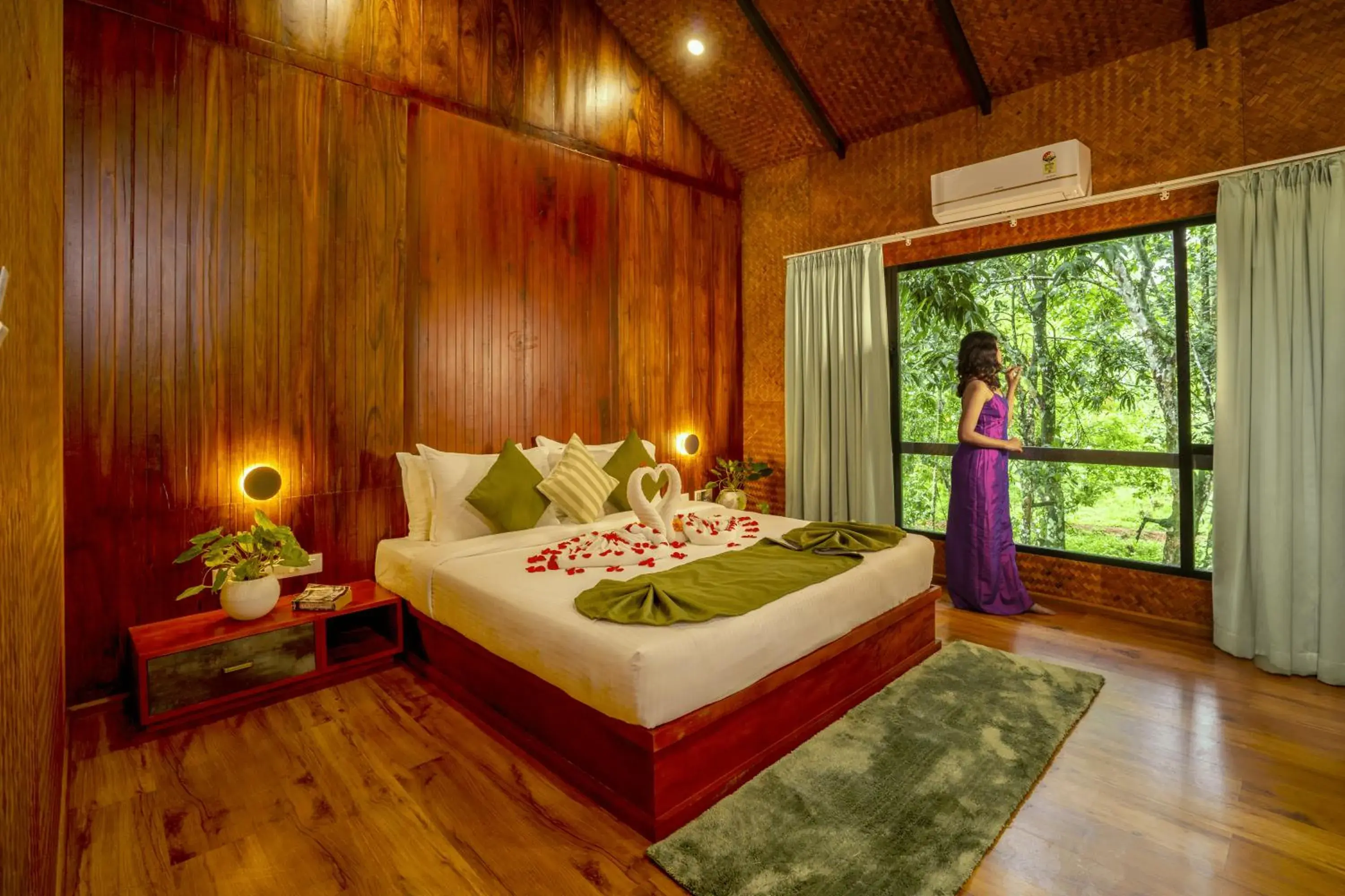 Bed in Crystal Kuruva Nature Resort & Spa Bed in Crystal Kuruva Nature Resort & Spa