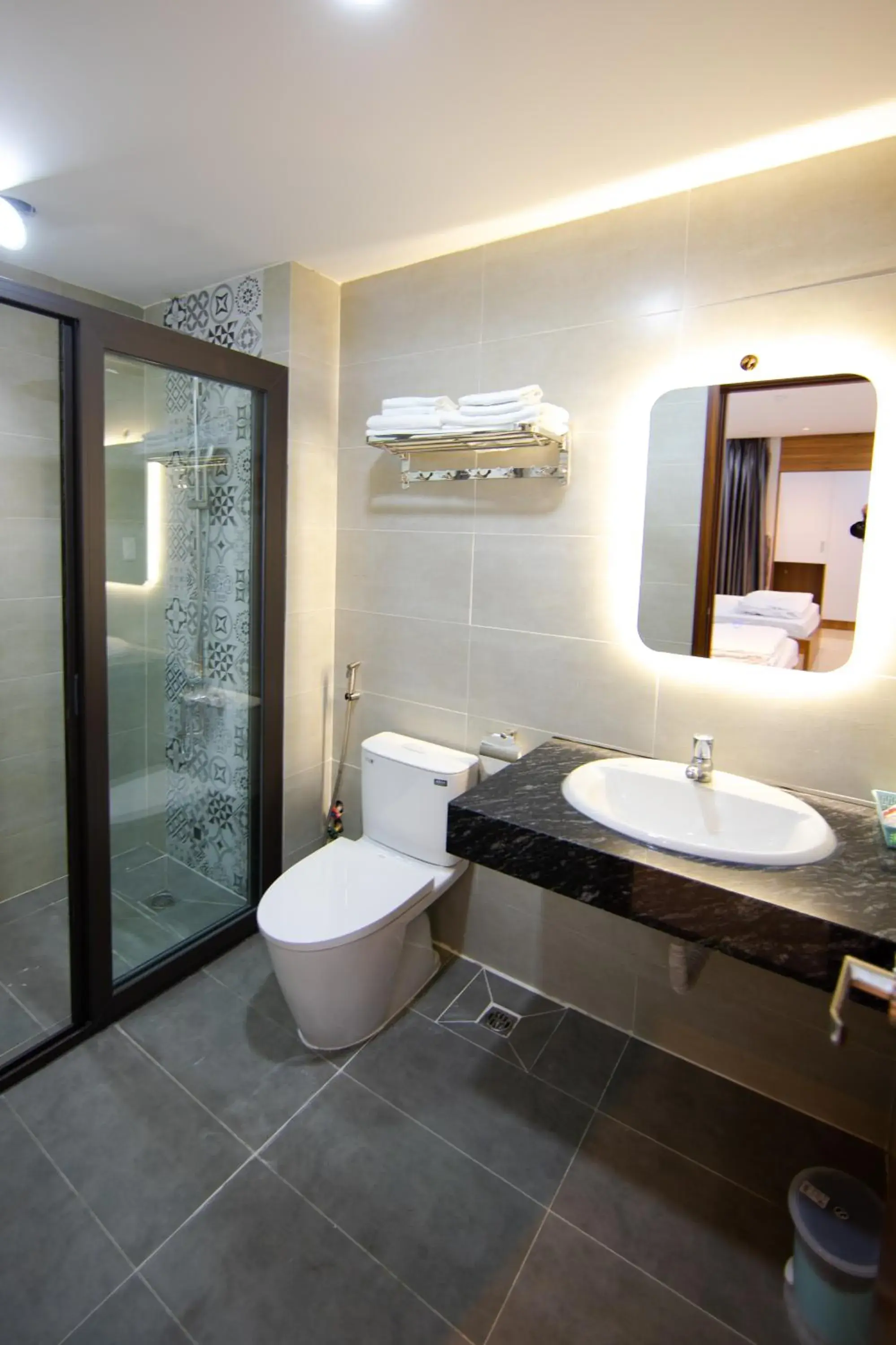 Twin Room with Balcony in Hạnh Trang Hotel Twin Room with Balcony in Hạnh Trang Hotel